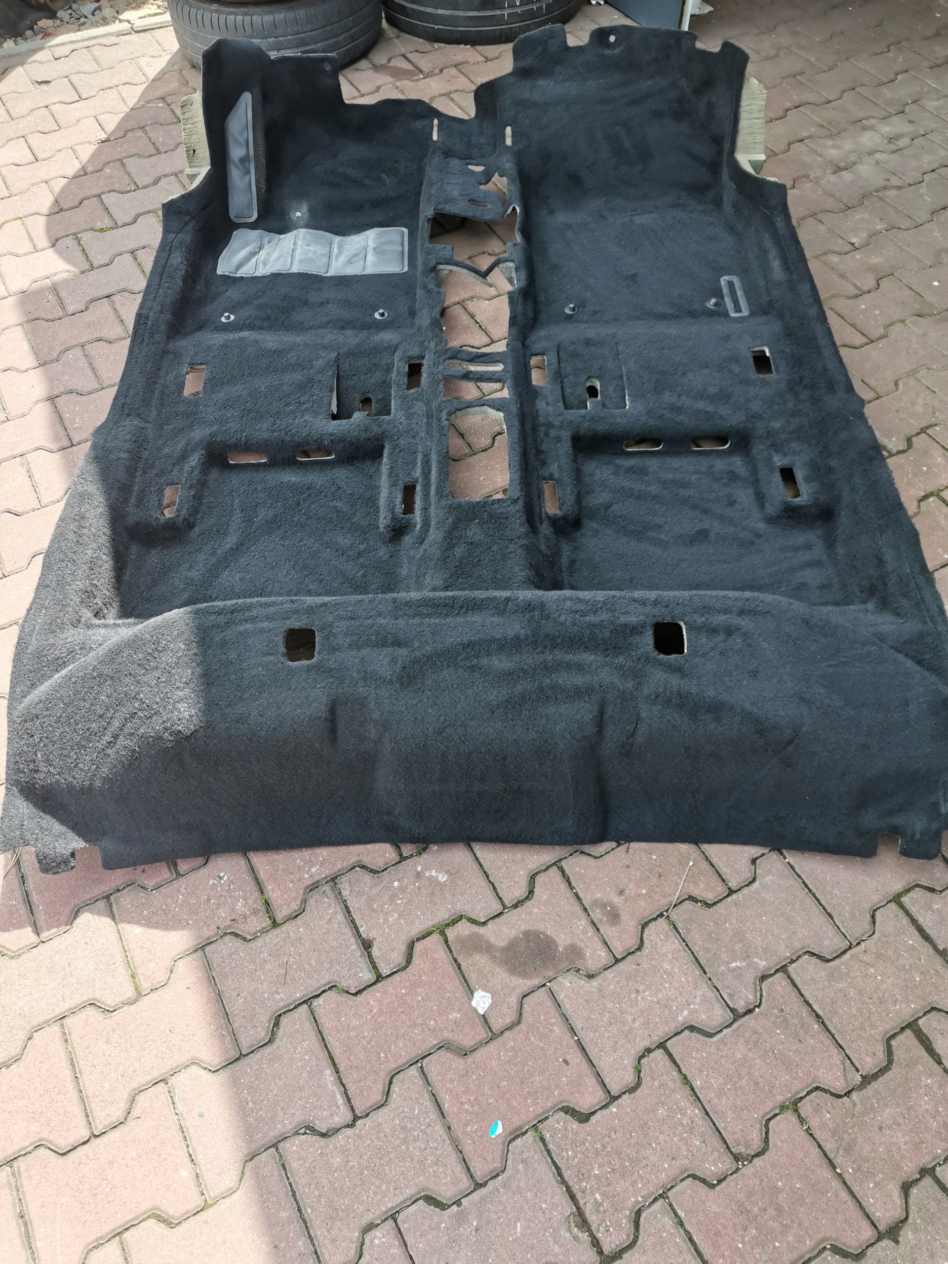 пола 13288906 opel Astra J IV 5D