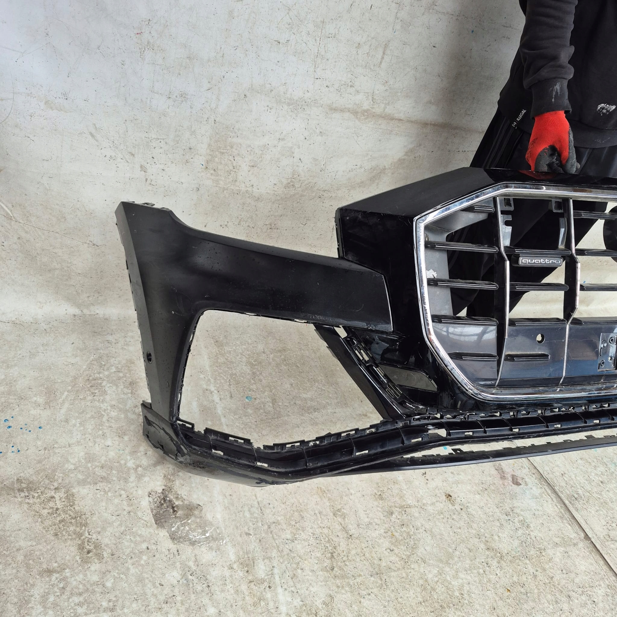 AUDI Q8 S-LINE 18-23 bumper front front PDC