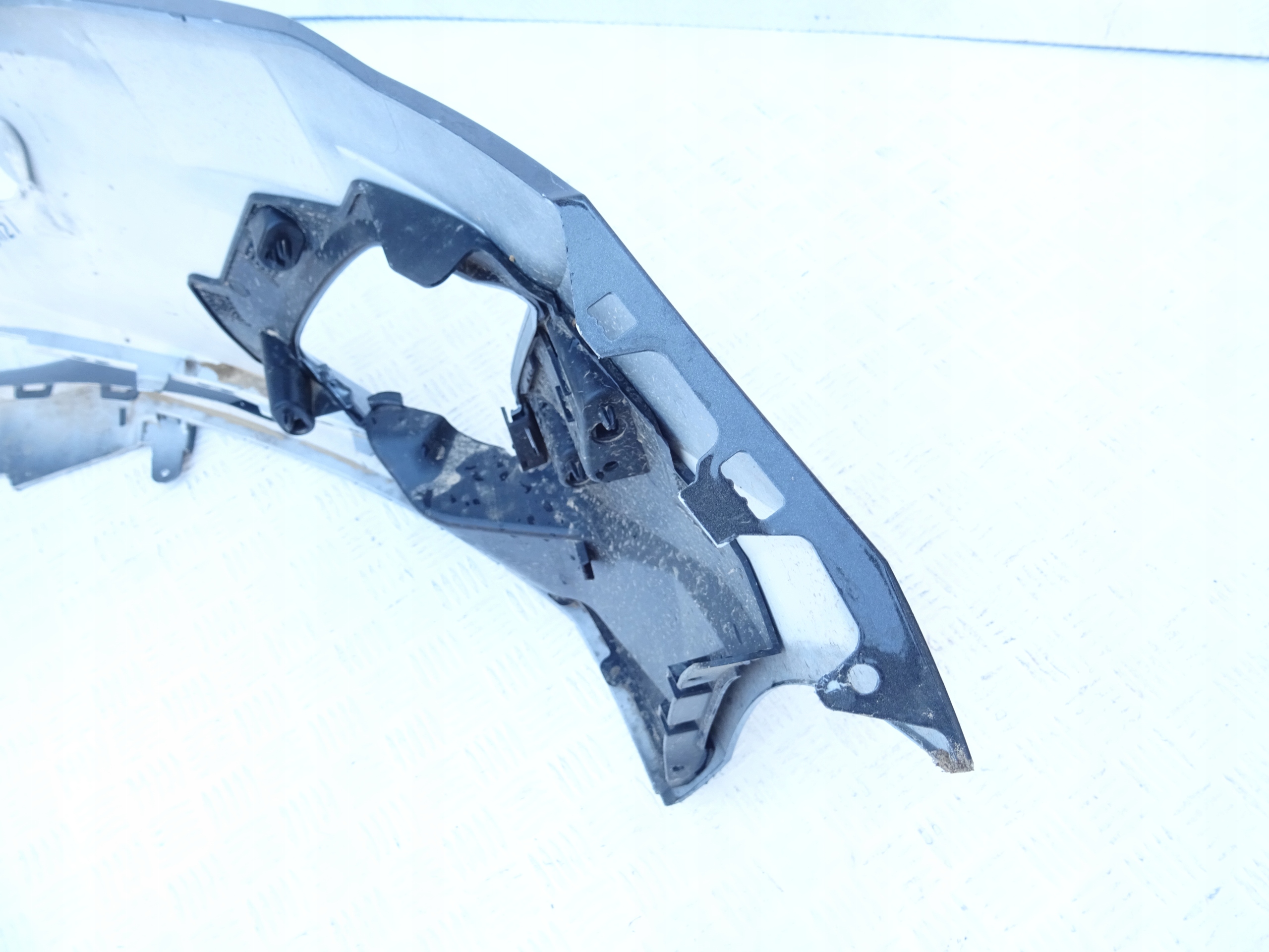 Ford Focus 4 MK4 18- Stoßstange vorne vorne