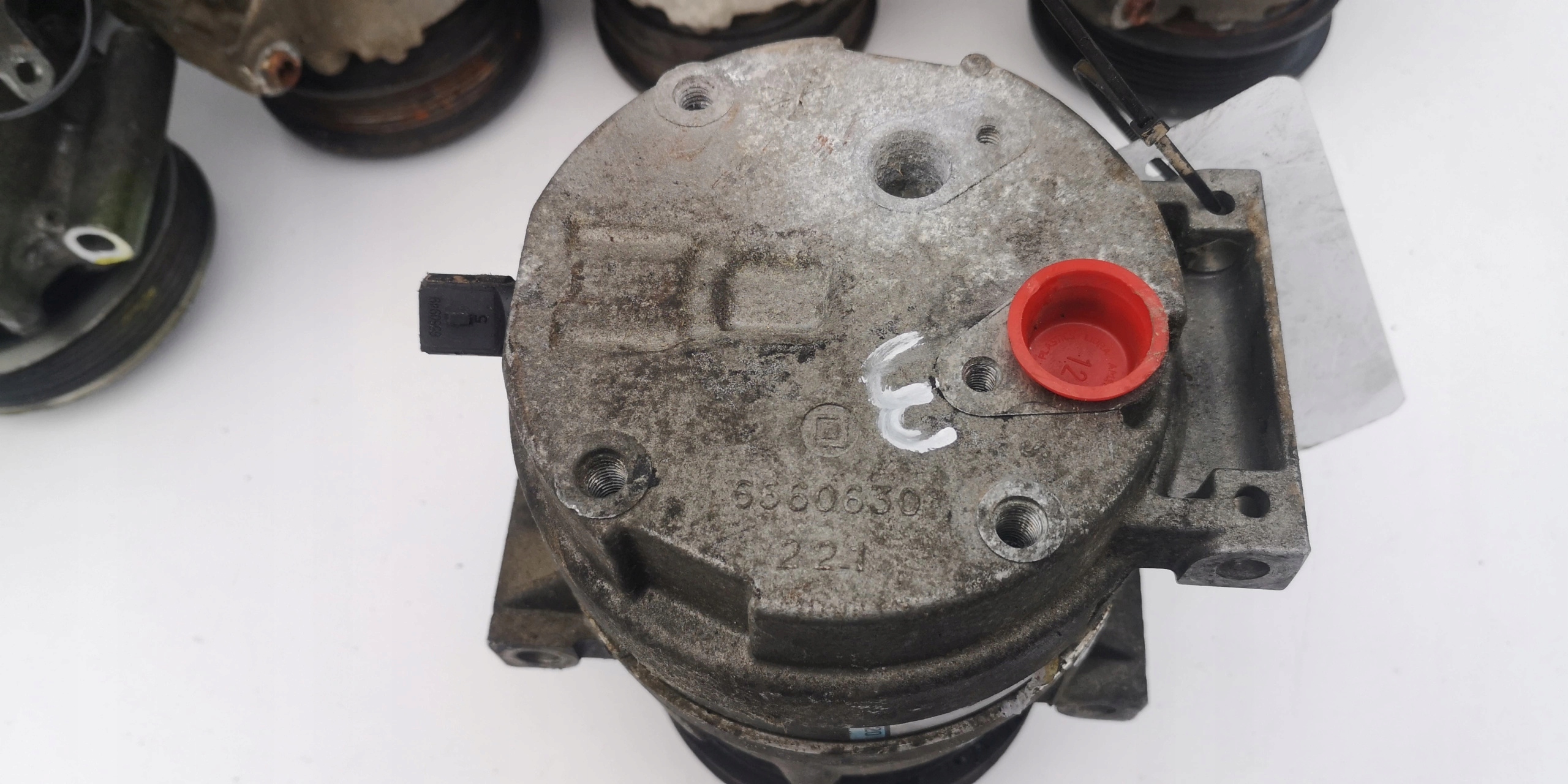 RENAULT LAGUNA 1.9 DCI compressor; 1135320 compressor;