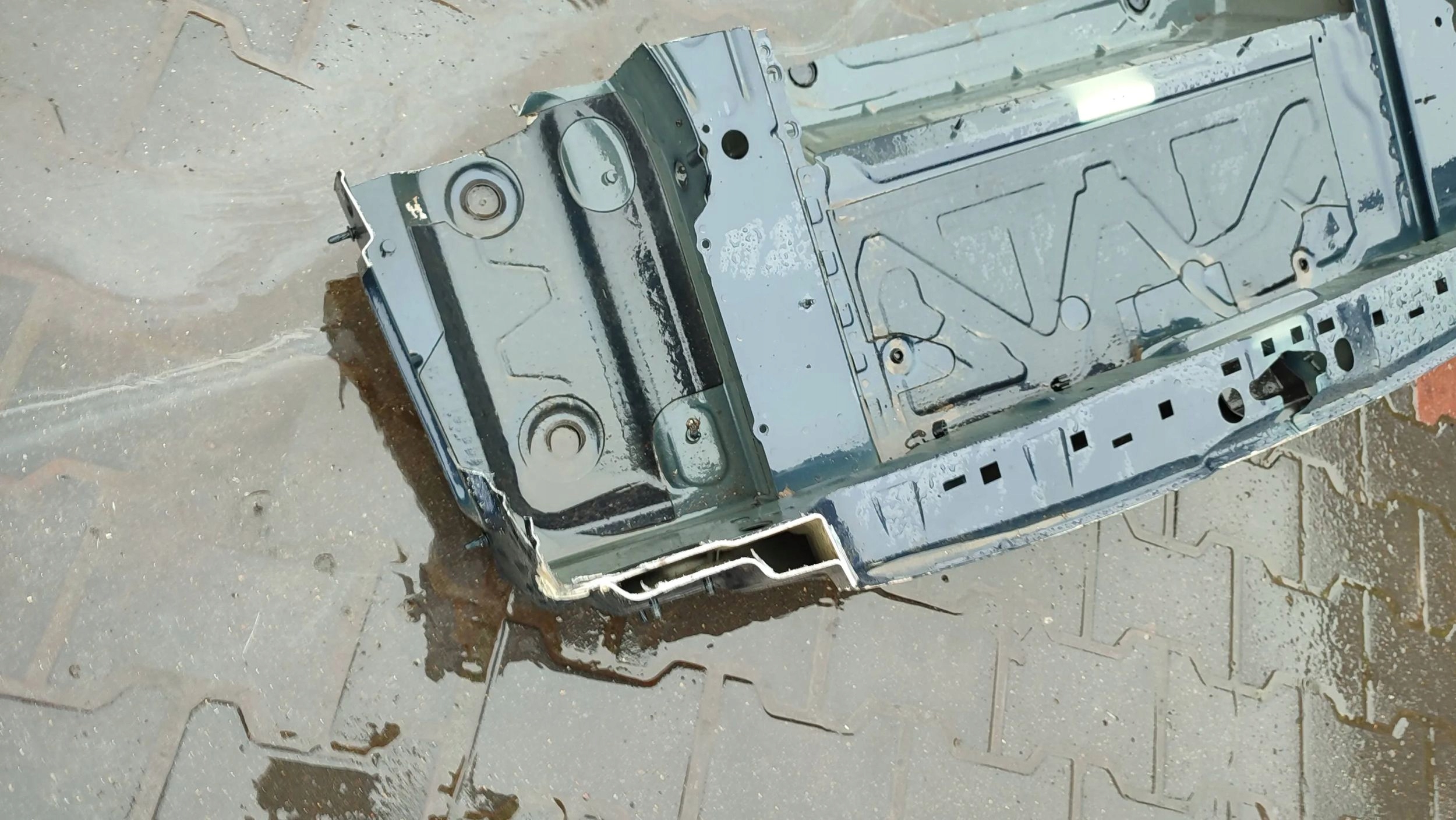 BMW 3 F31 2017 rear panel sump
