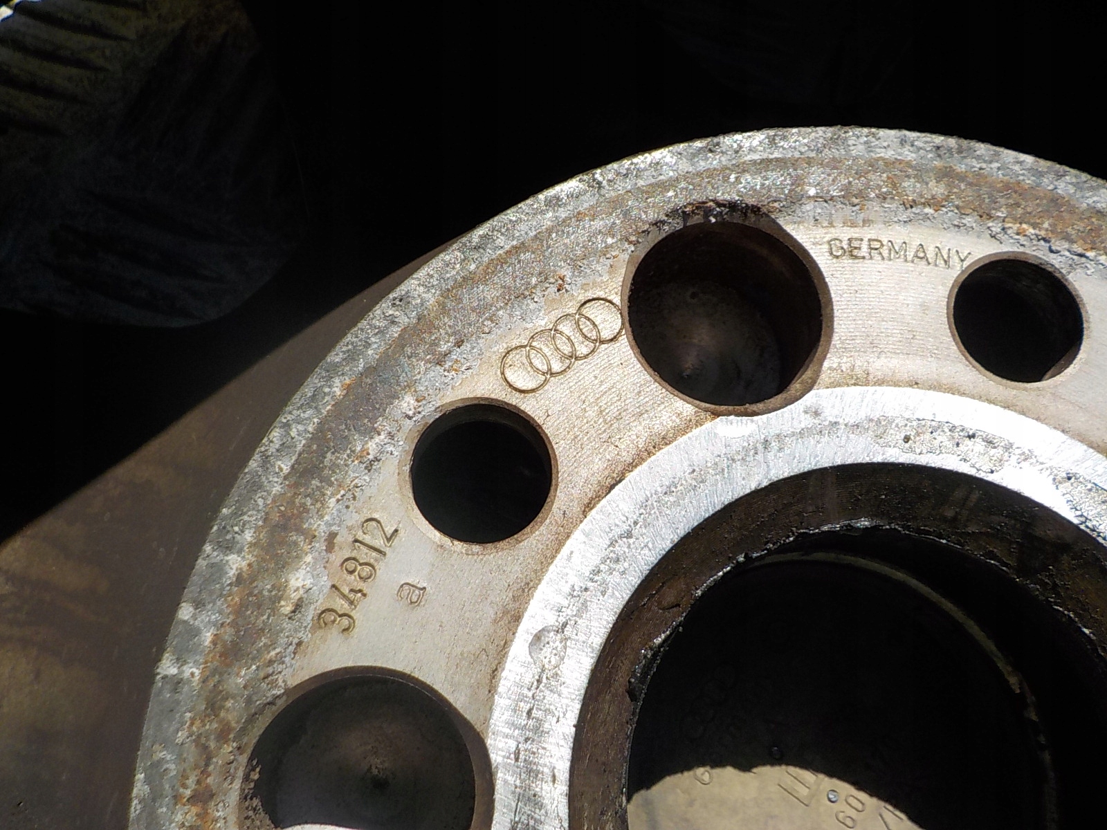AUDI A4 B5 discs aluminium R15 5x112 ET39 8E0601025
