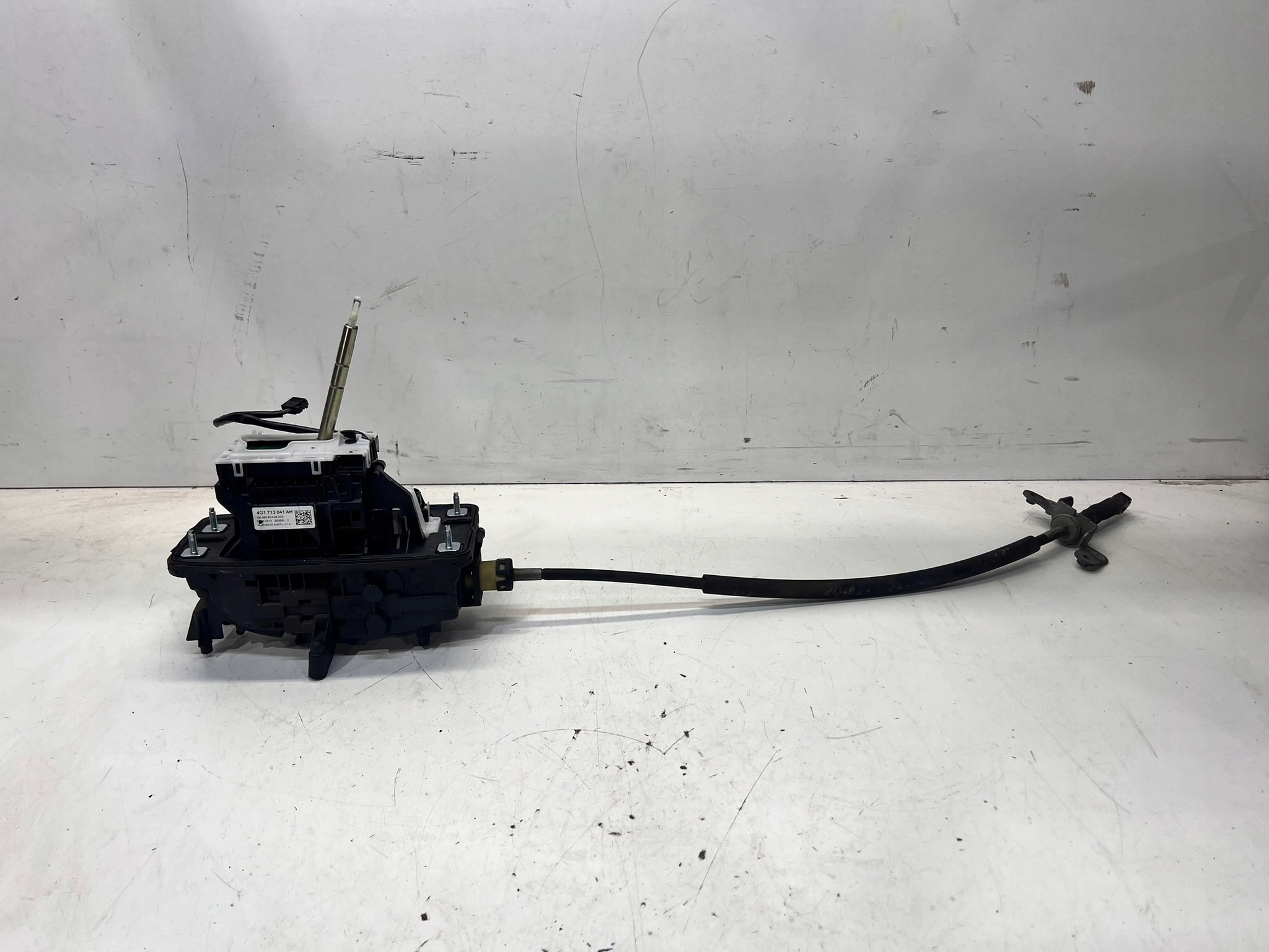 trim changes of the gear AUDI A6 C7 A7 4G1713041AH