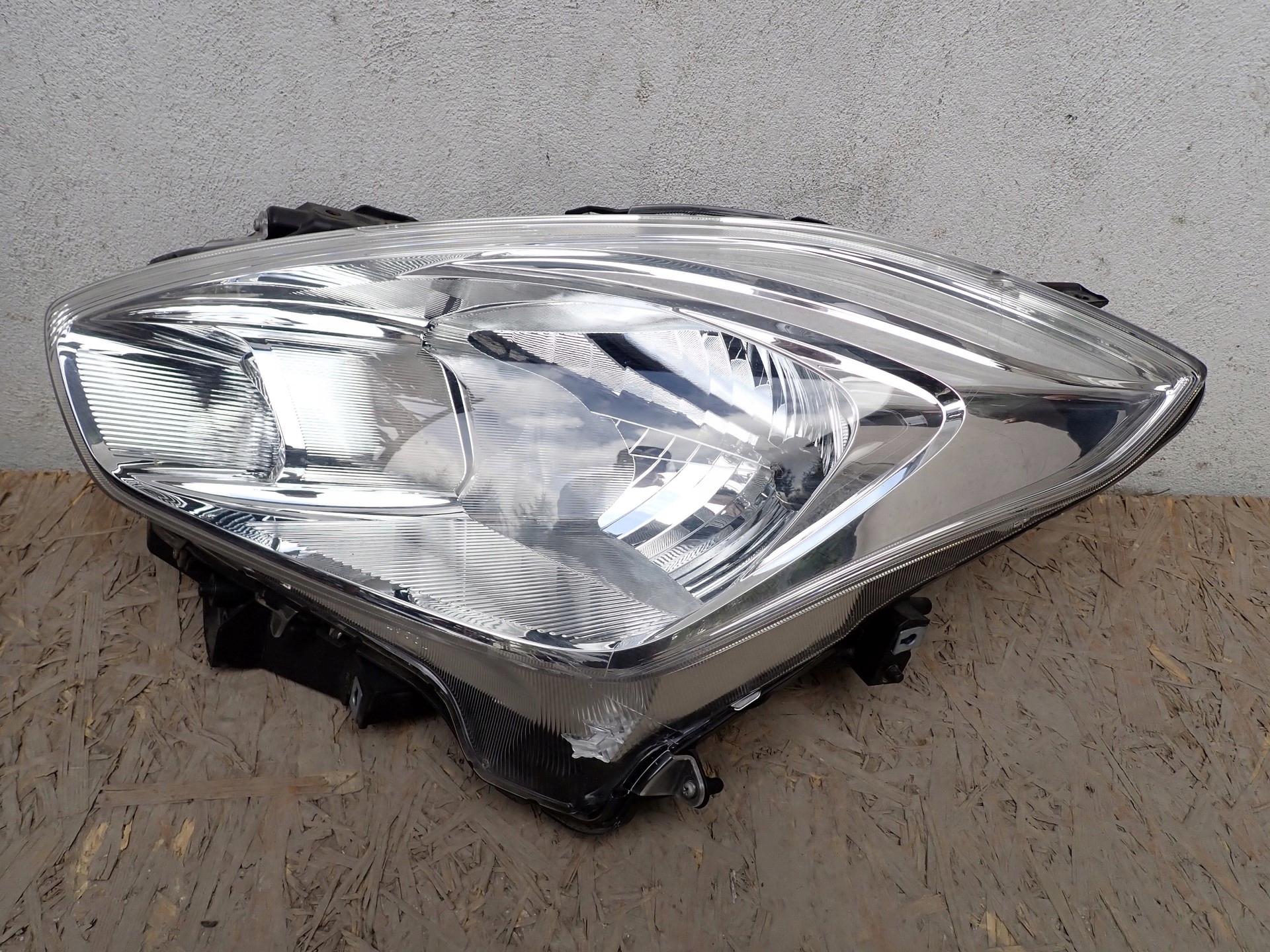 light left REFLEKTOR left SUZUKI SWIFT MK8 AZ 2017