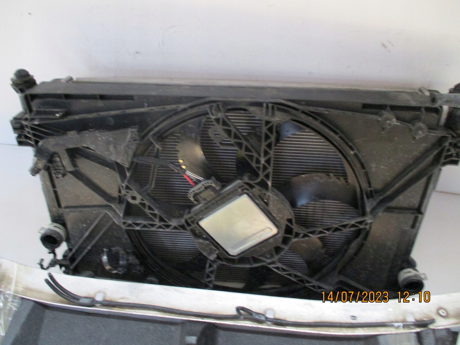 CHŁODNICE PAS PRZEDNI TOYOTA RAV 4 21R 2,5HYB Typ samochodu Samochody osobowe