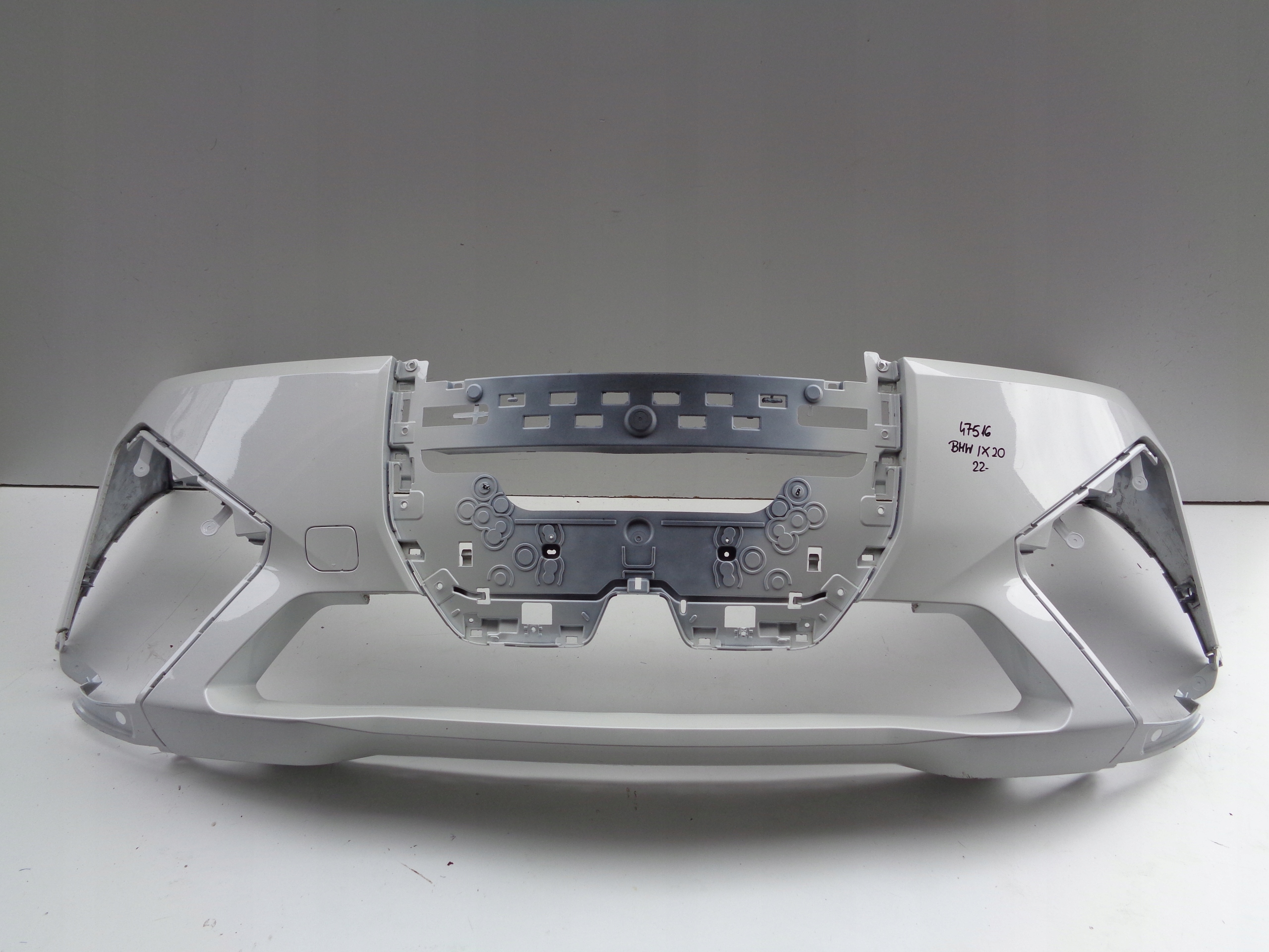 front bumper BMW IX 20 IX20 m-packet NR 47516