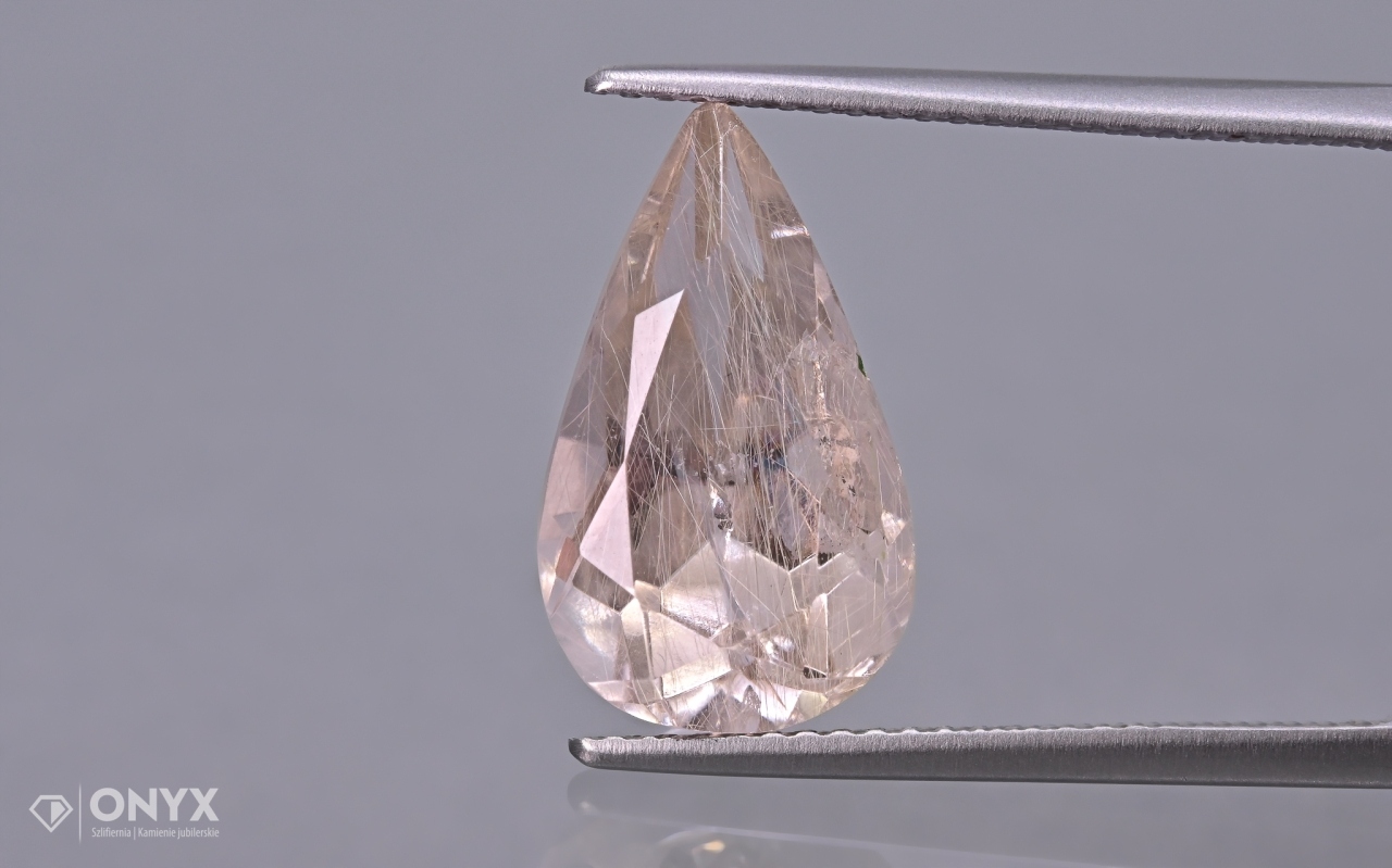 Křemen s rutilem fazetovaná slza 15,5x9,5 mm