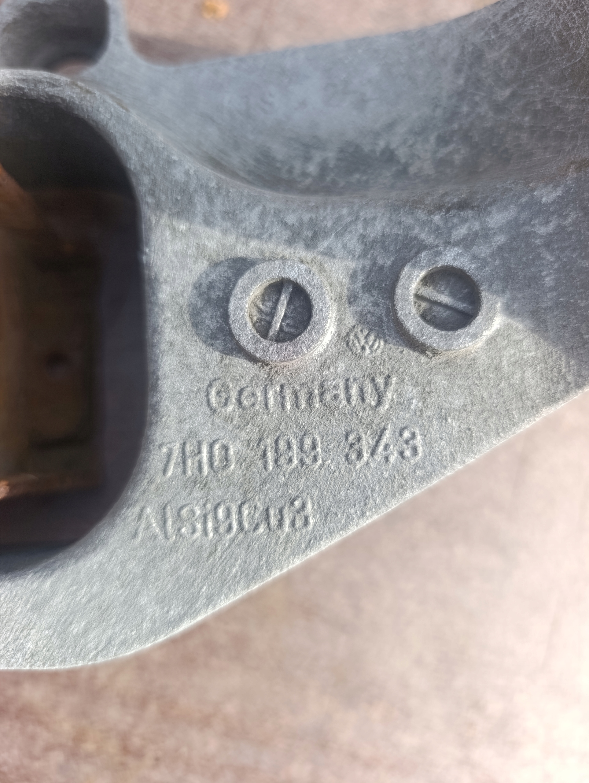 VW T5 1.9 TDI engine mount front front 7H0199343