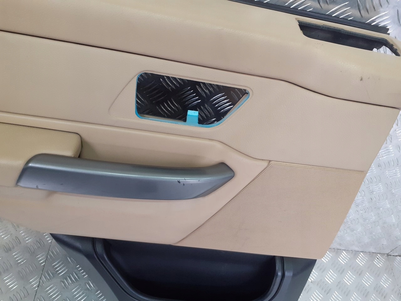 дверные карты левый зад RANGE ROVER L320 2.7 TD V6