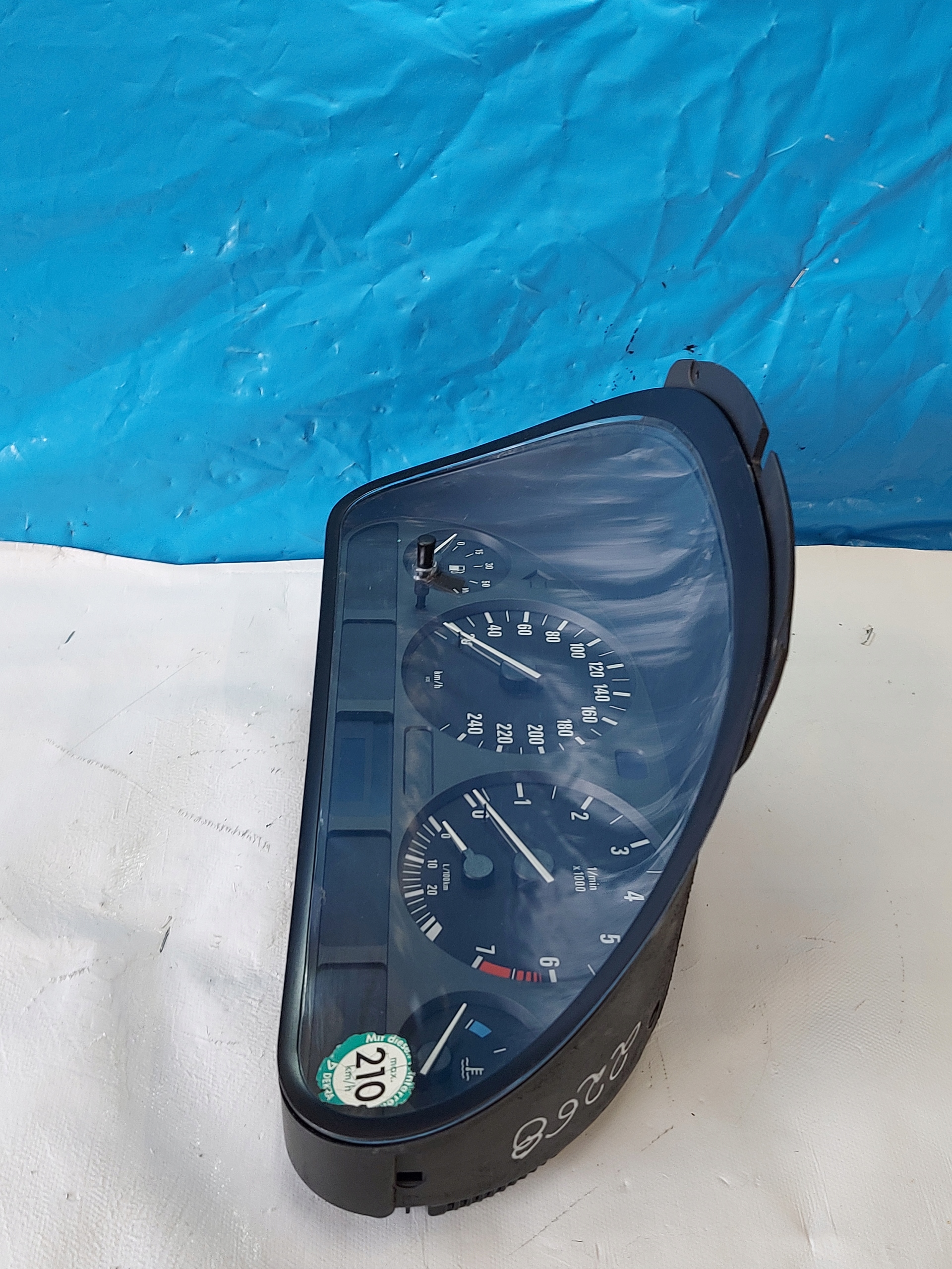 dials clock BMW E39 520i 62118372359