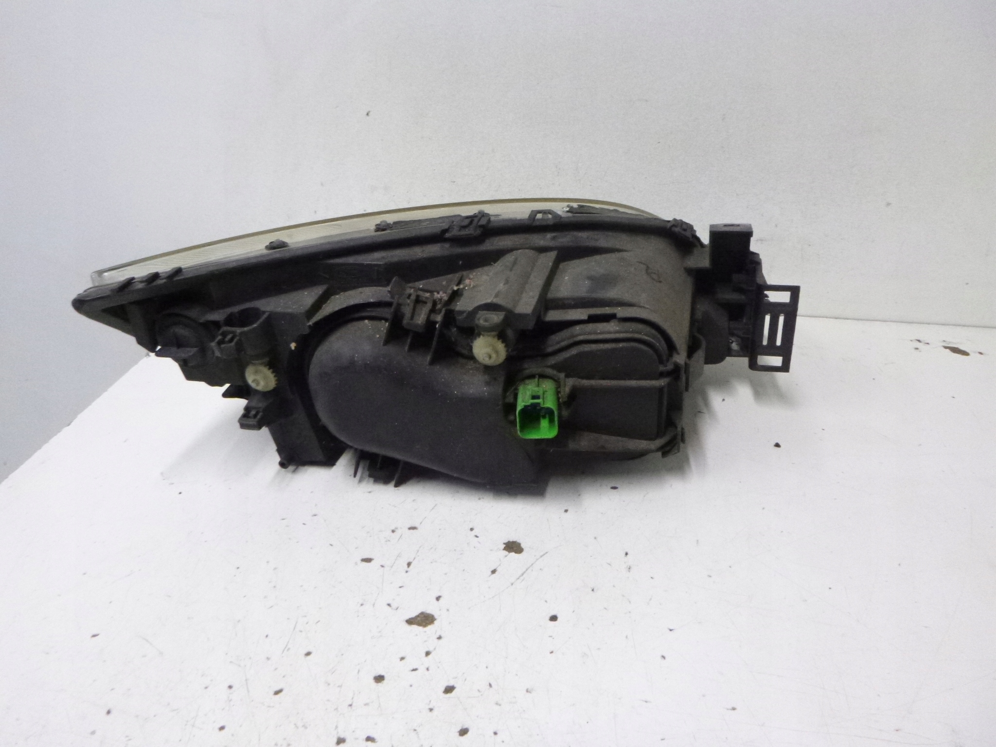 light front Ford Mondeo III Lift 05r.