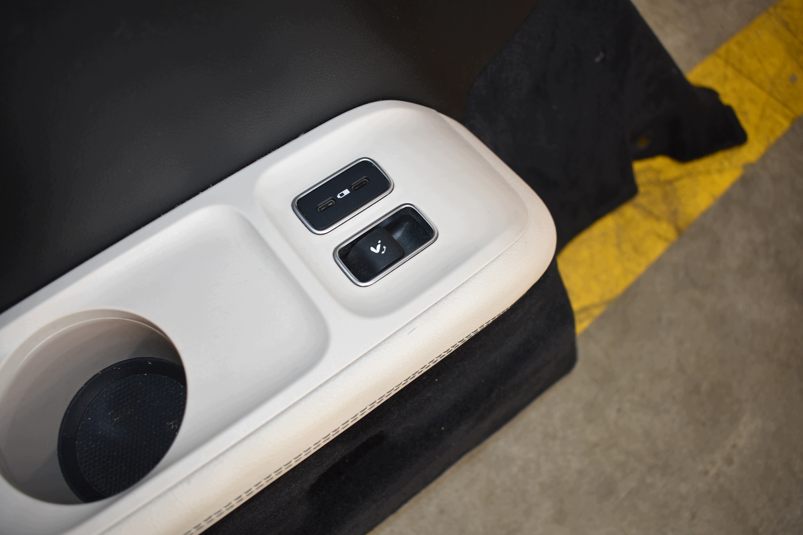 IDEALNY boot upholstery left MERCEDES GLS X167 1