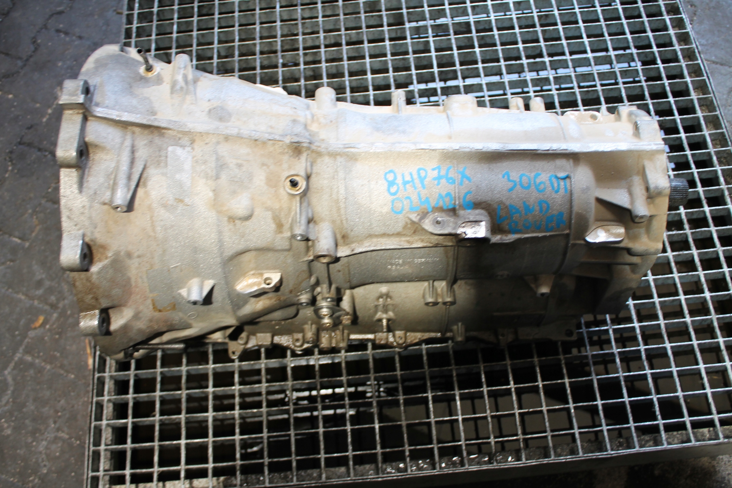 DEFENDER LAND ROVER 3.0 8HP76X 024126 DT306