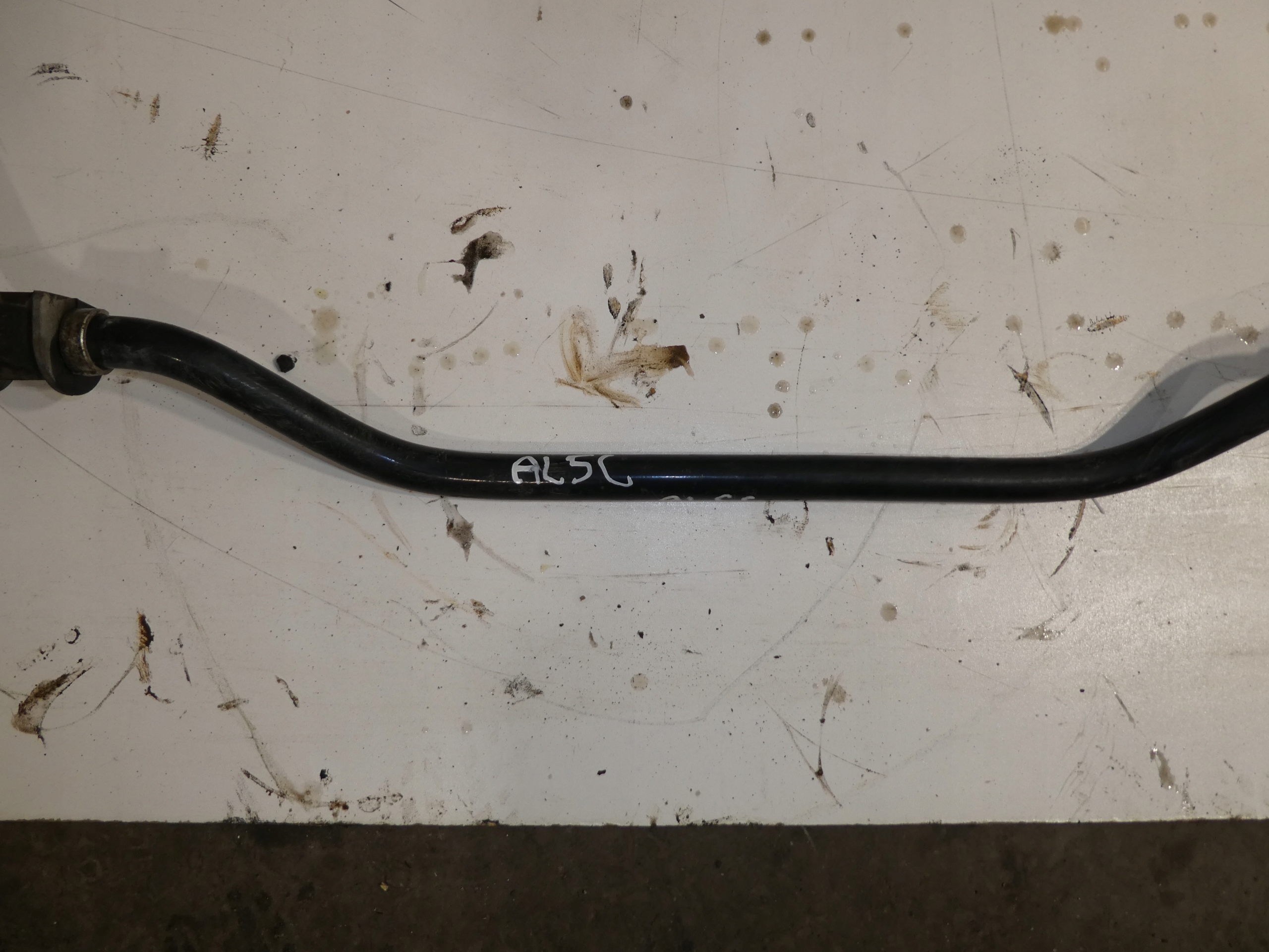 VW AMAROK 2H stabilisator hinterachse vorne
