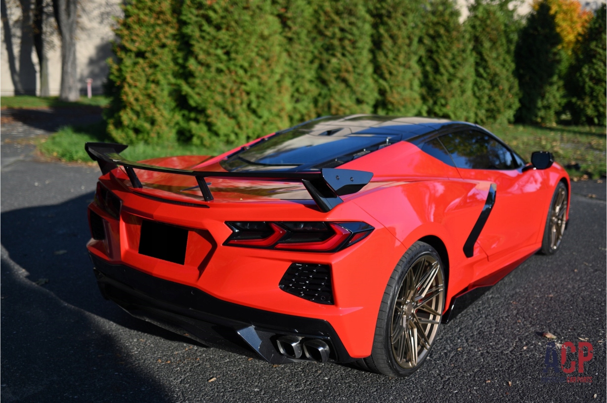 CORVETTE C8 spoiler tylnej klapy czarny połysk 2020- Producent części Inny
