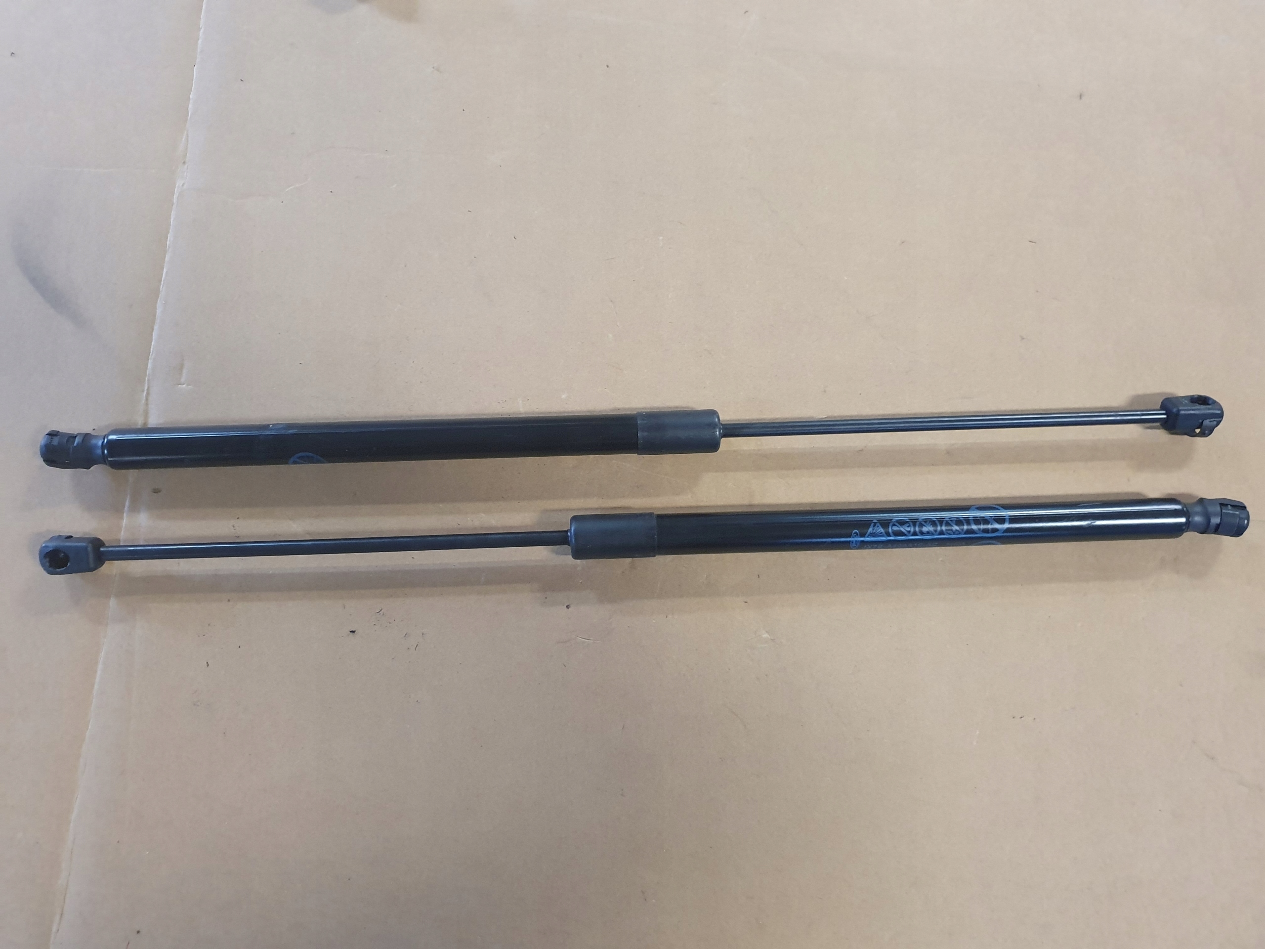 damper bonnet FORD FOCUS MK4 JX7B-A406A10-AC