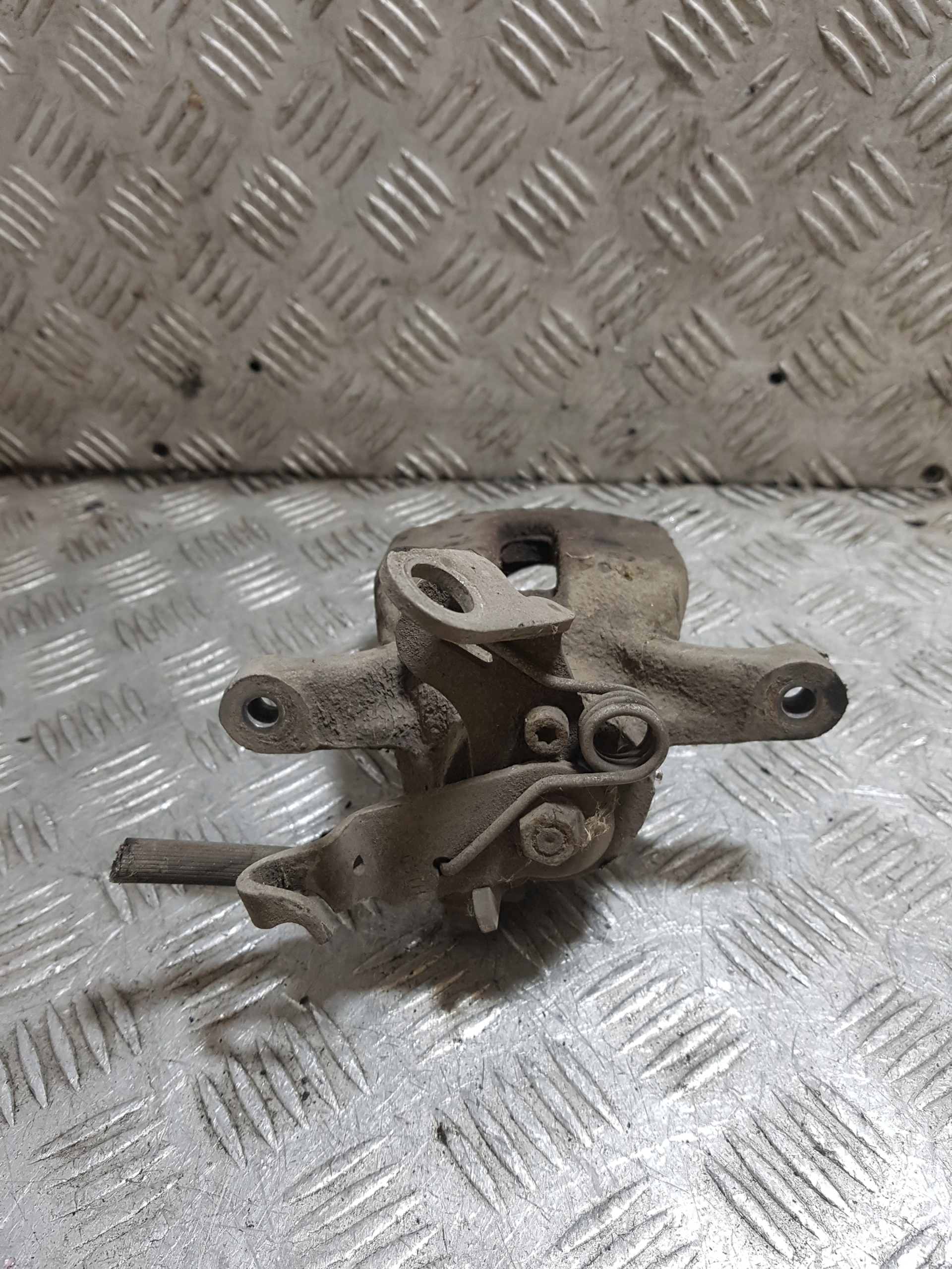 caliper brake left rear part rear SKODA OCTAVIA 3