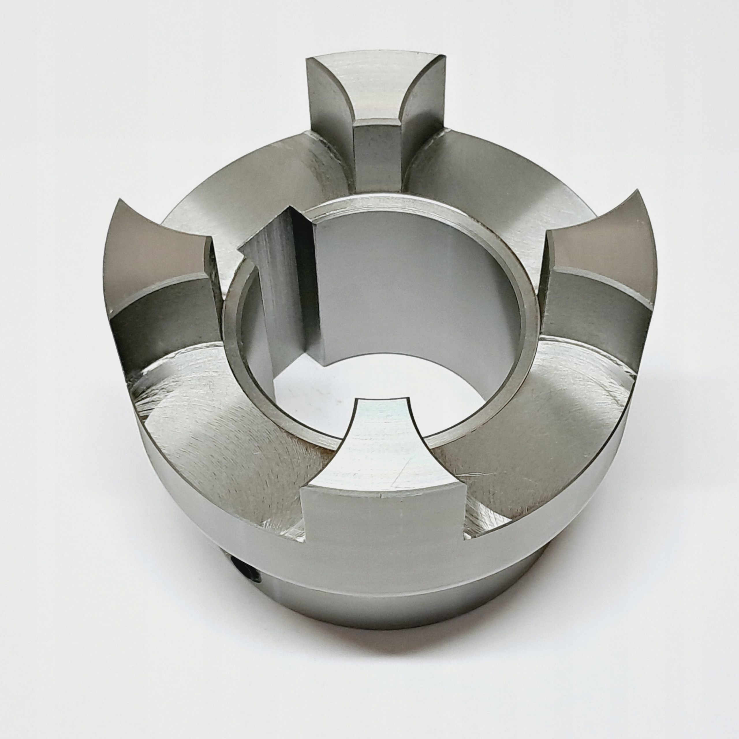 Spojka průměru 120 mm s otvorem fi65 w18 polovina fi120 L160