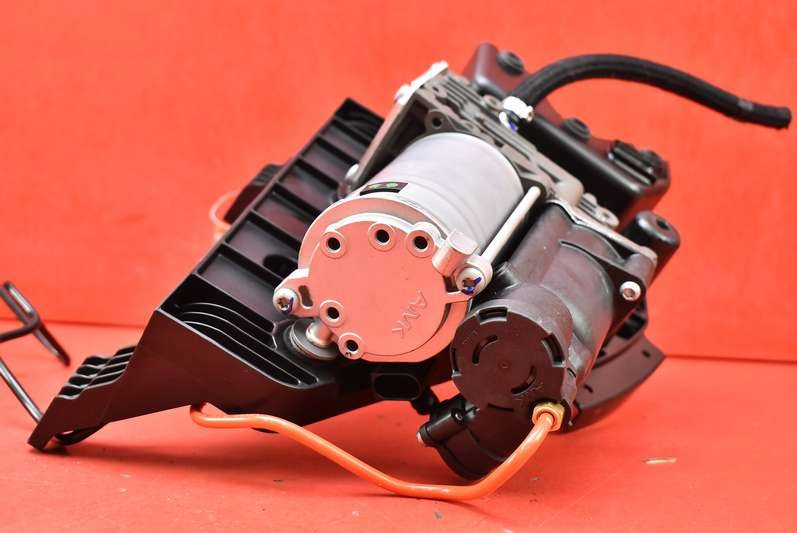 pump compressor; springing DX233B484AC AMK JAGUAR XF X250 2.2 TD 200 KM