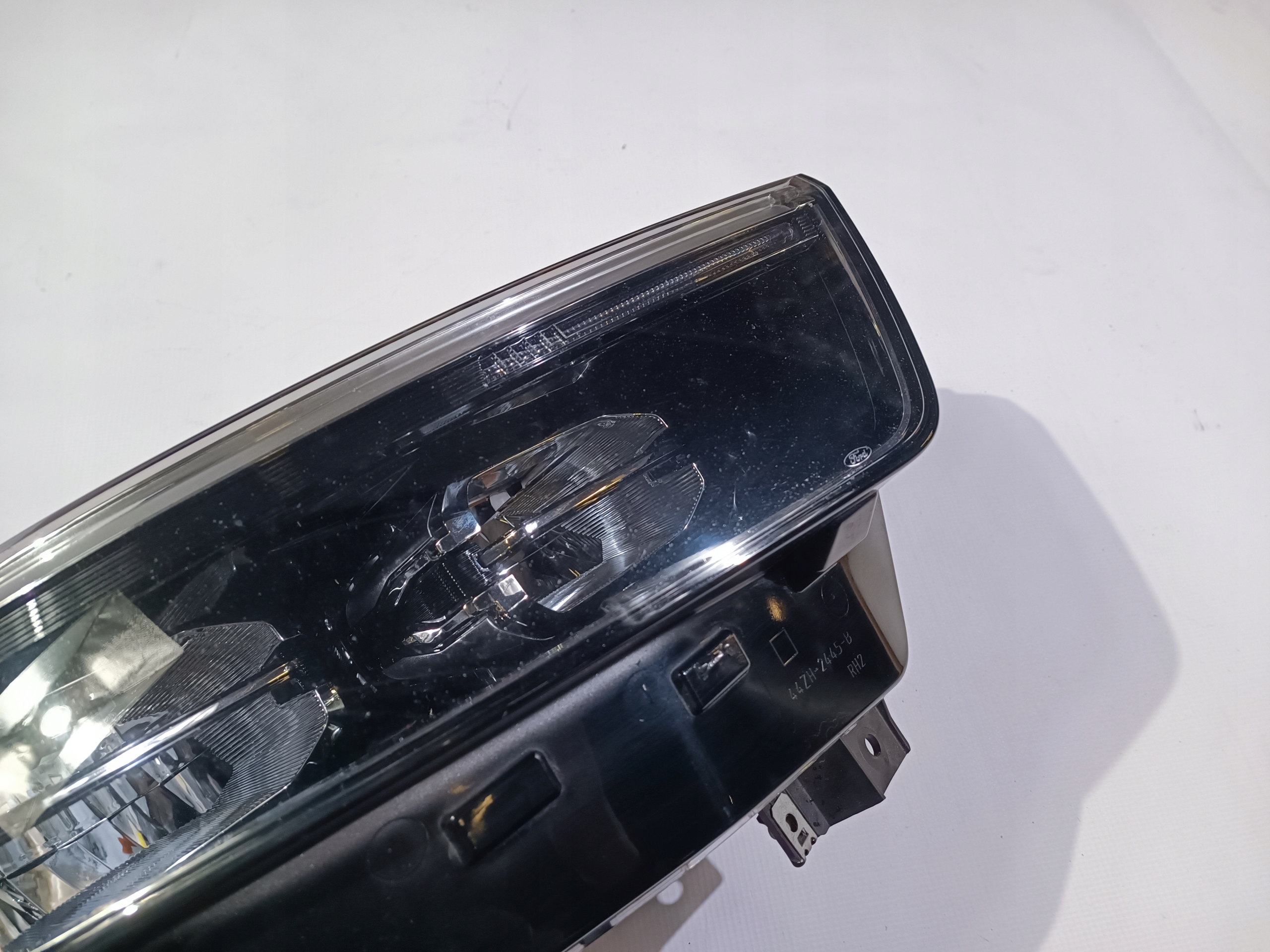 light front front right Ford Explorer VI 2020