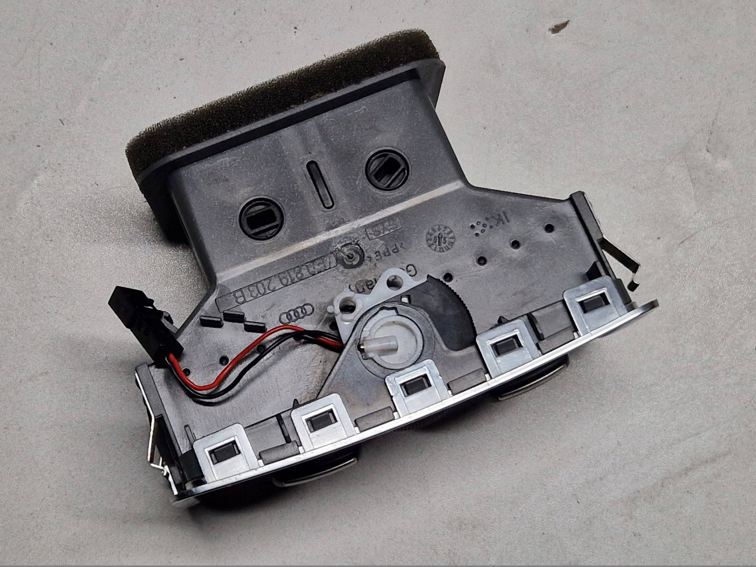 AUDI A6 C6 A6C6 grid air conditioning devices rear part 4F0819203B