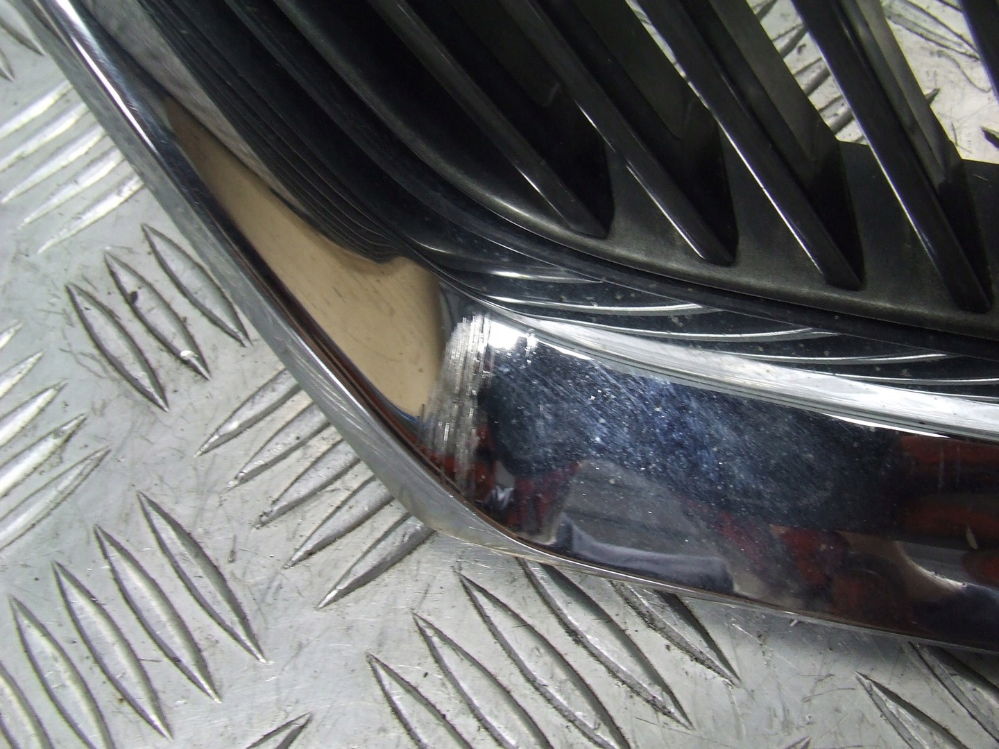 lexus IS II решетка радиатора 53101-53050 53101-53260