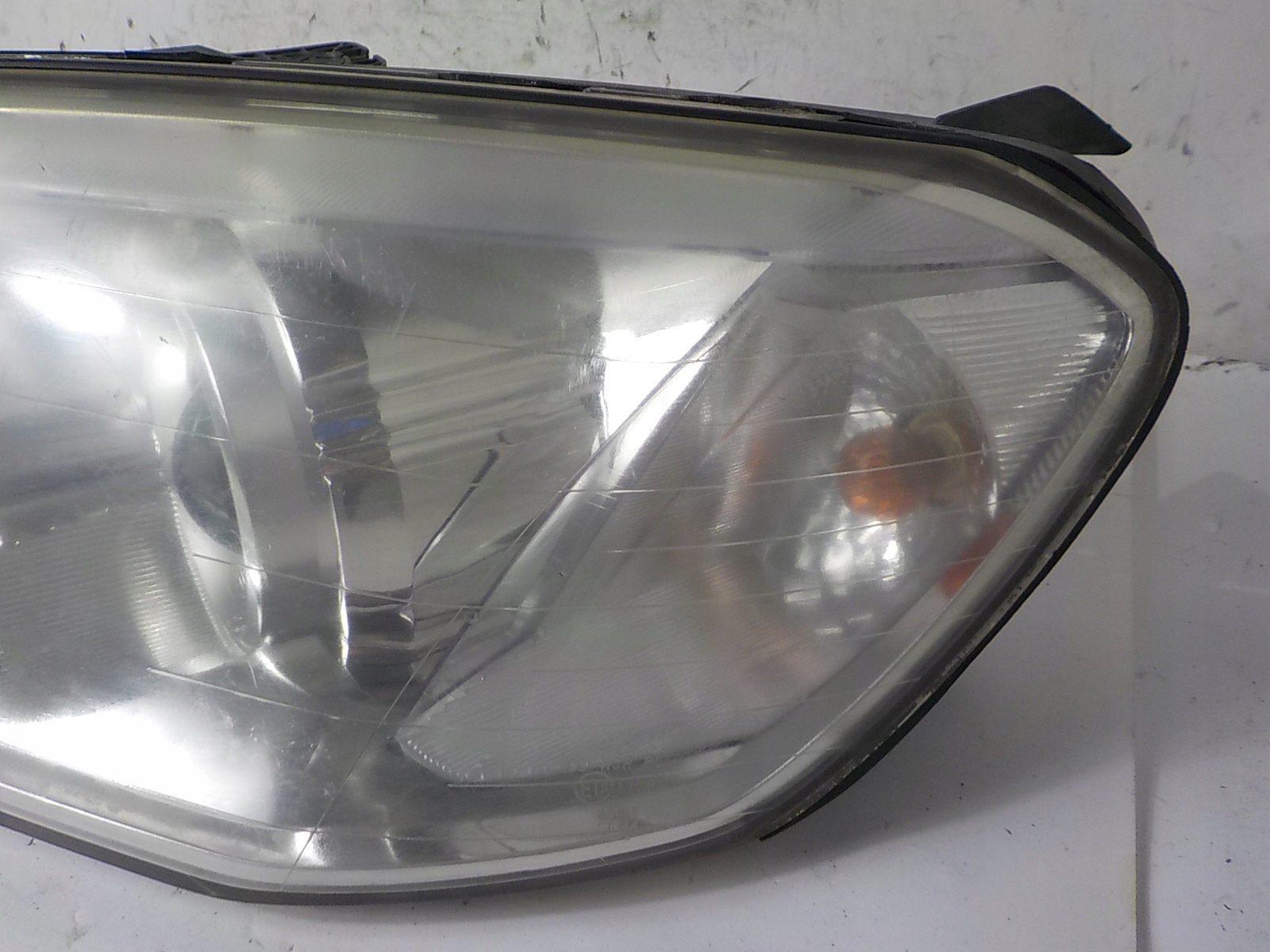 CHEVROLET CAPTIVA light left front front UK