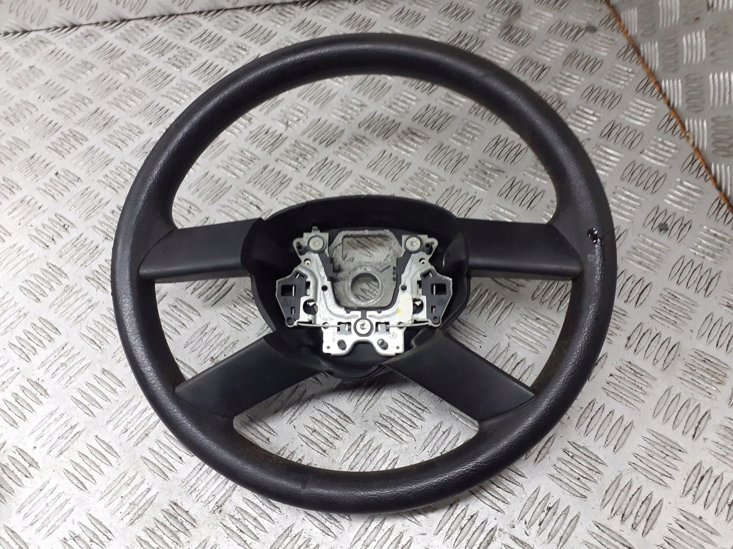 рулевое колесо volkswagen oe 6Q0419091G