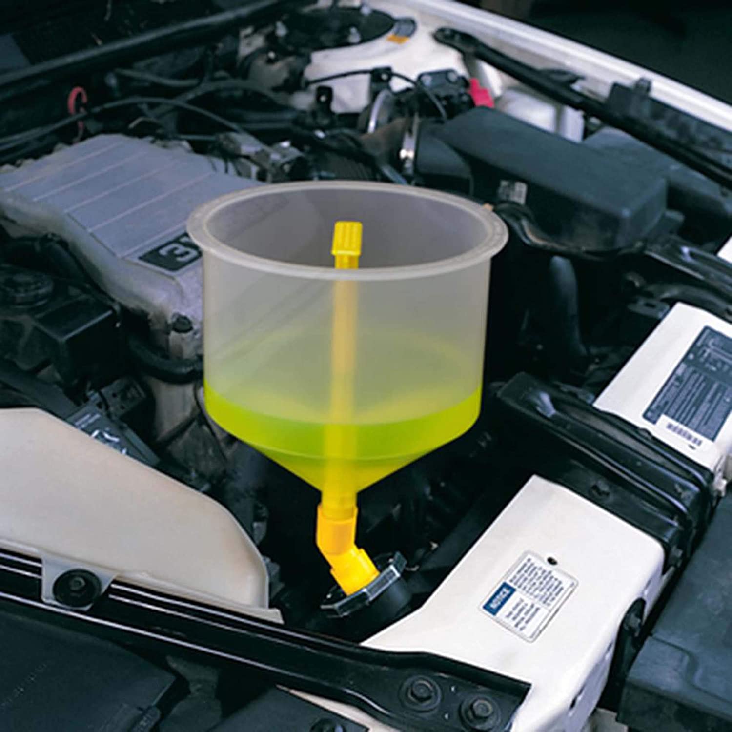 LEJEK ADAPTERAMI DO NAPELNIANIA UKLADU CHLODZENIA Producent code 0000