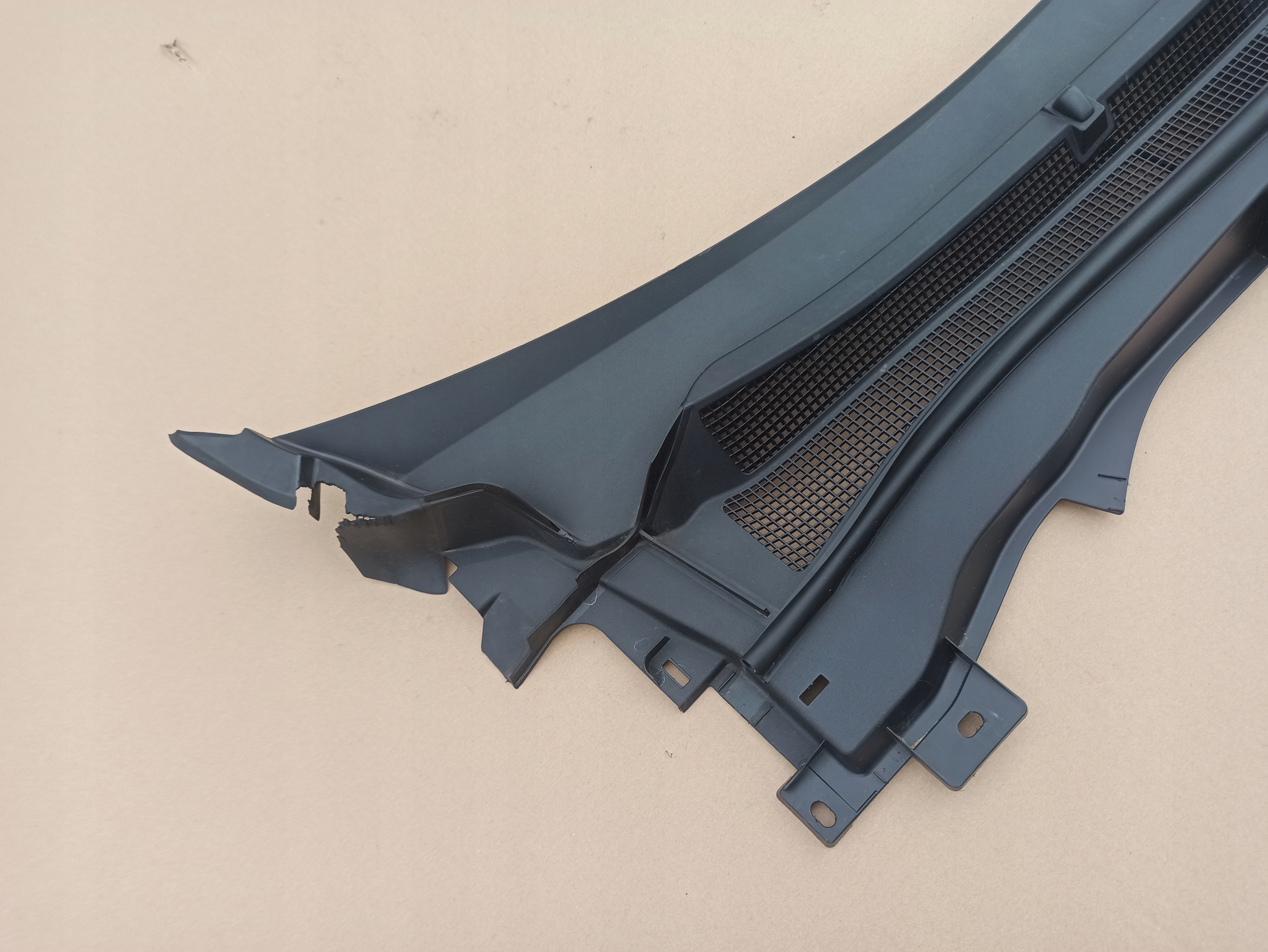 MUSTANG MACH E PODSZYBIE OSŁONA LJ8B-R02216-AEW Producent części Ford OE