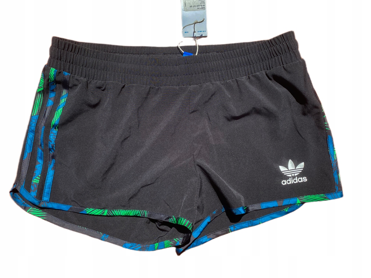 Spodenki damskie Adidas 3-Stripes AB9136