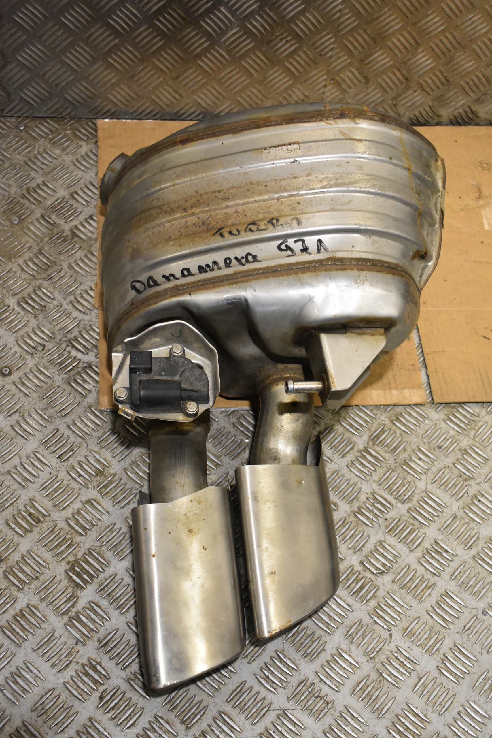 IDEALNY exhaust pipe rear right PORSCHE PANAMERA 971 1