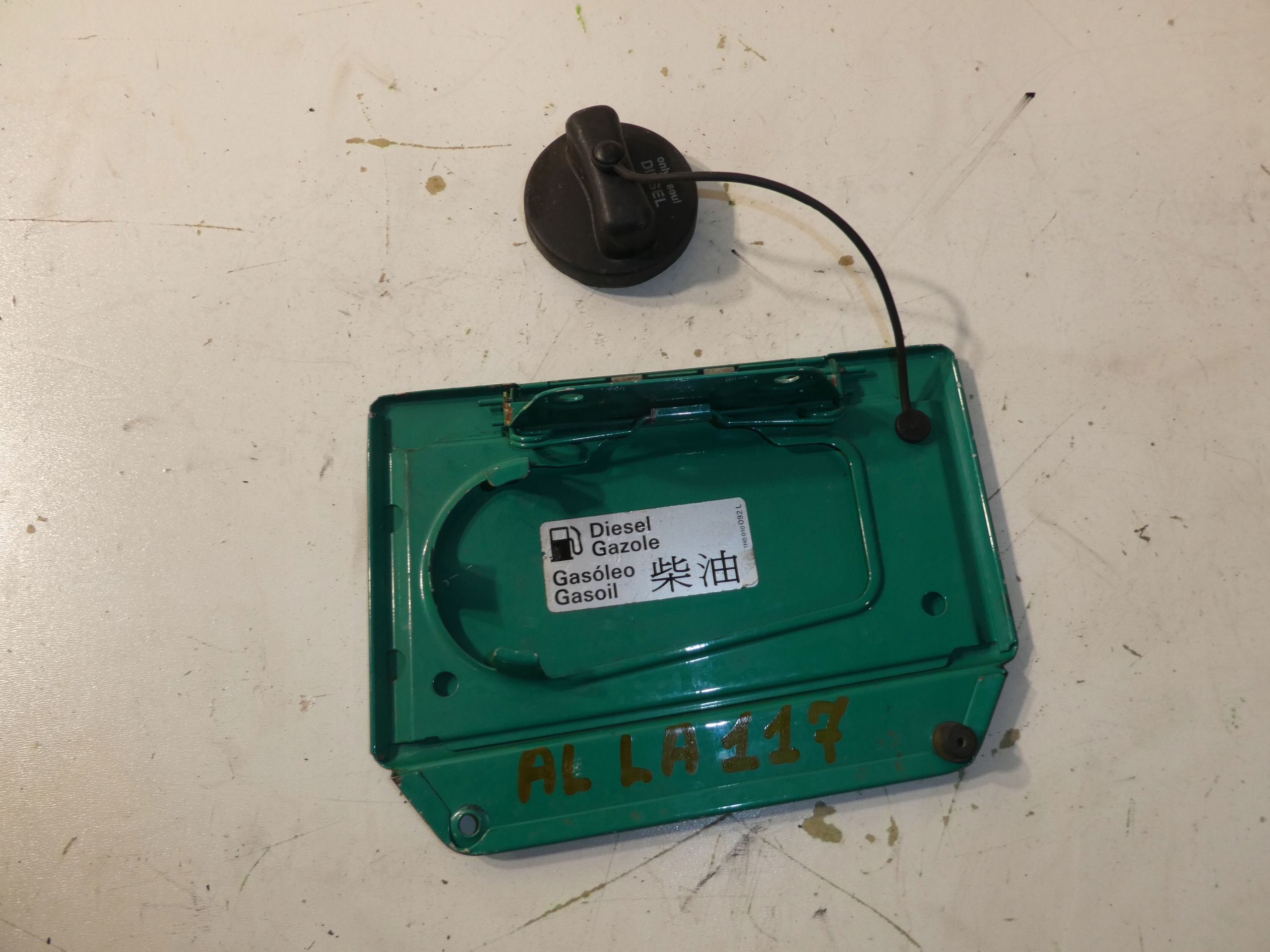 TANKKLAPPE DES KRAFTSTOFFSBEHÄLTERS VW 1H0010092L