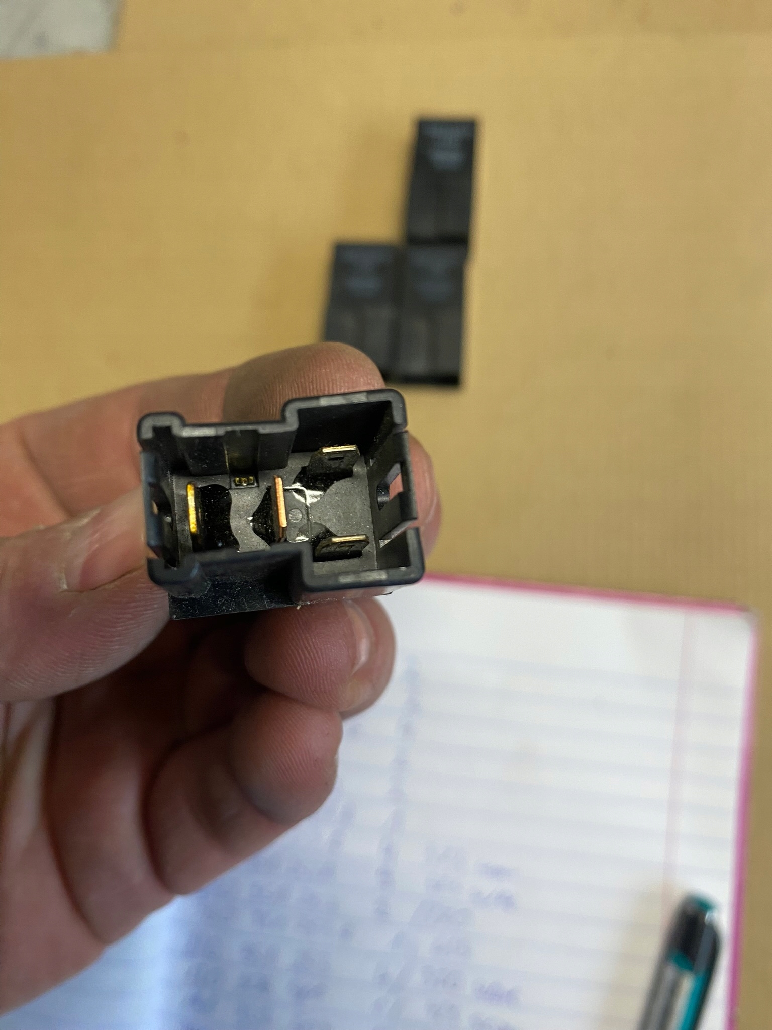 PRZEKAŹNIK MODUŁ OMRON MB629083 12V MITSUBISHI