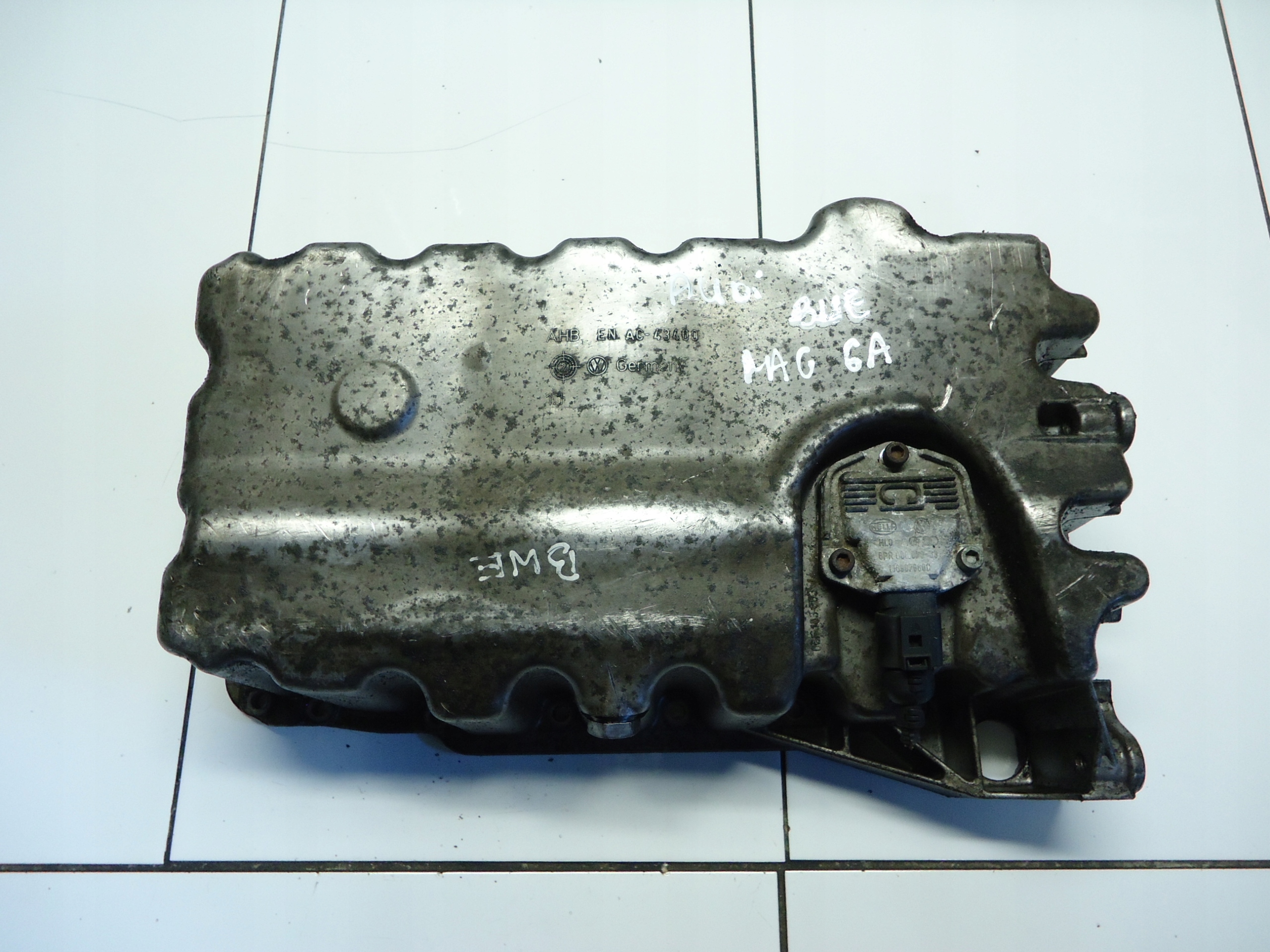 AUDI A4 B7 2.0TFSI BWE Ölwanne 06F103603