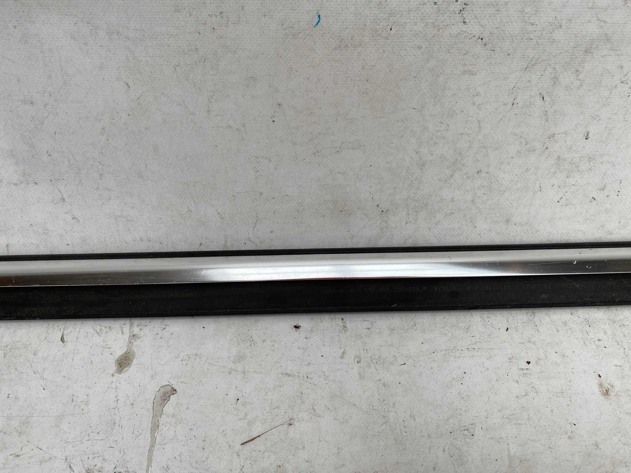 AUDI A5 SPORTBACK 09- moulding dust door right front CHROM 8T8853284F