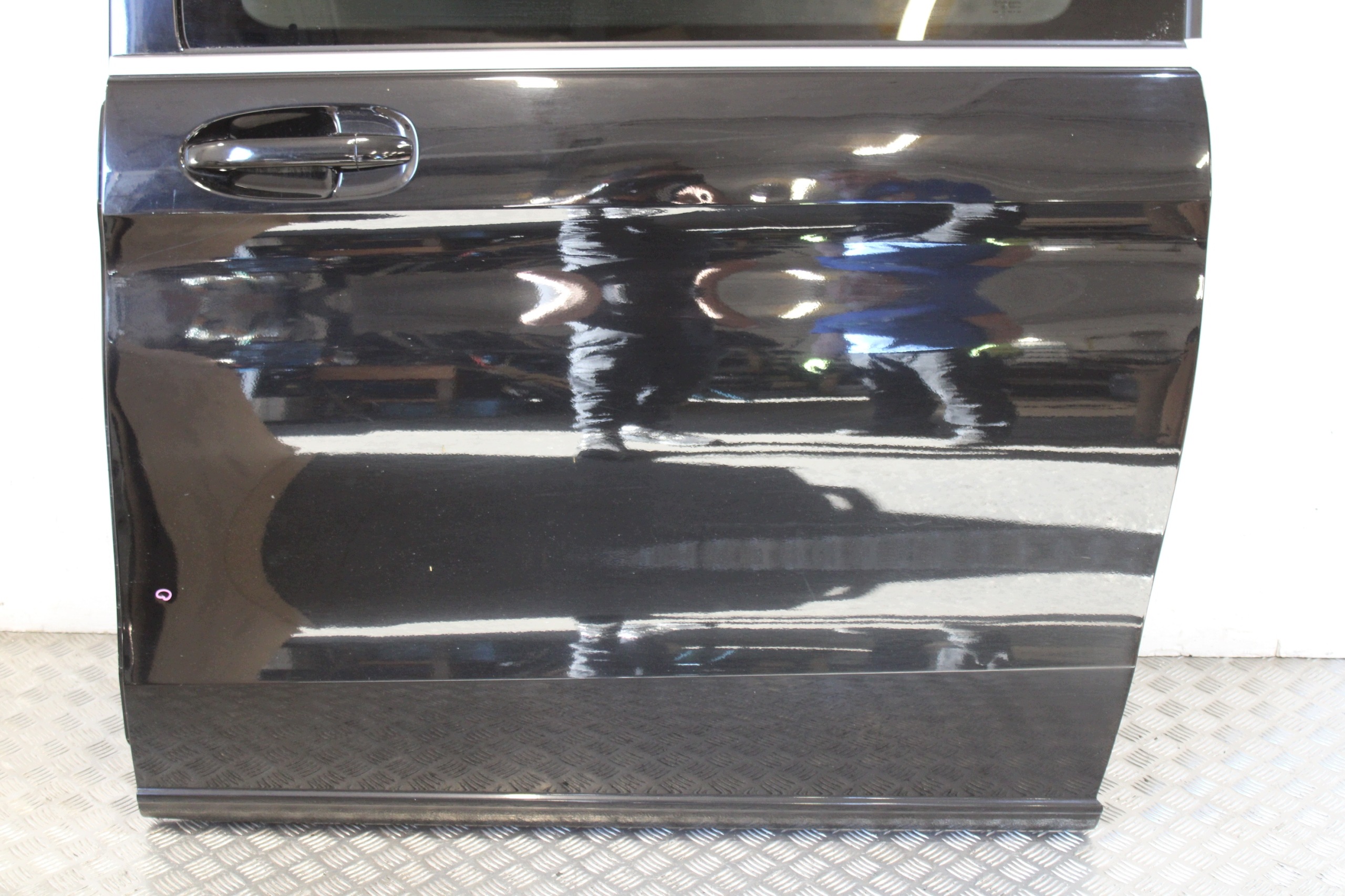 door left rear part left rear. complete MERCEDES V-class W447 2023