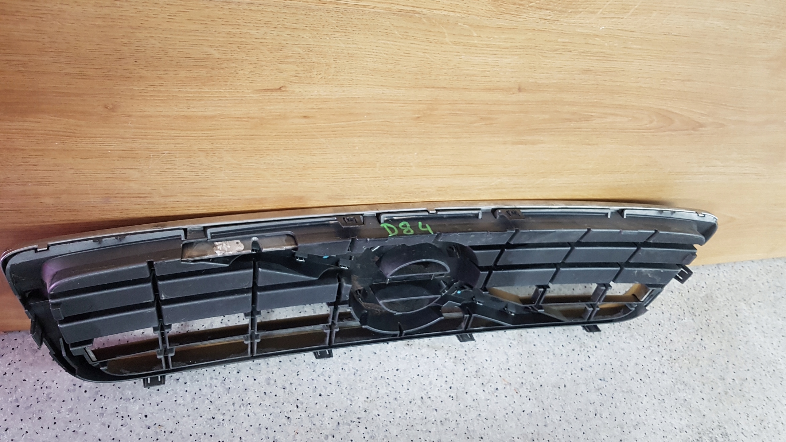 VOLVO S80 07 - front PREKLADgrill grille D 84
