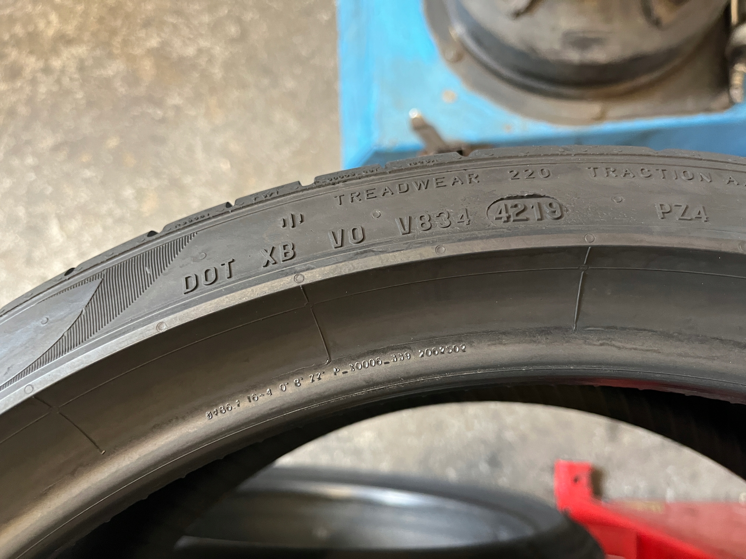 2 tyres summer 235/35R19 Pirelli P ZERO RO2 6mm