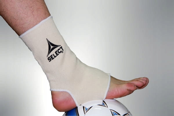 Stabilizator elastyczny na kostkę SELECT z bawełny - L Marka SELECT