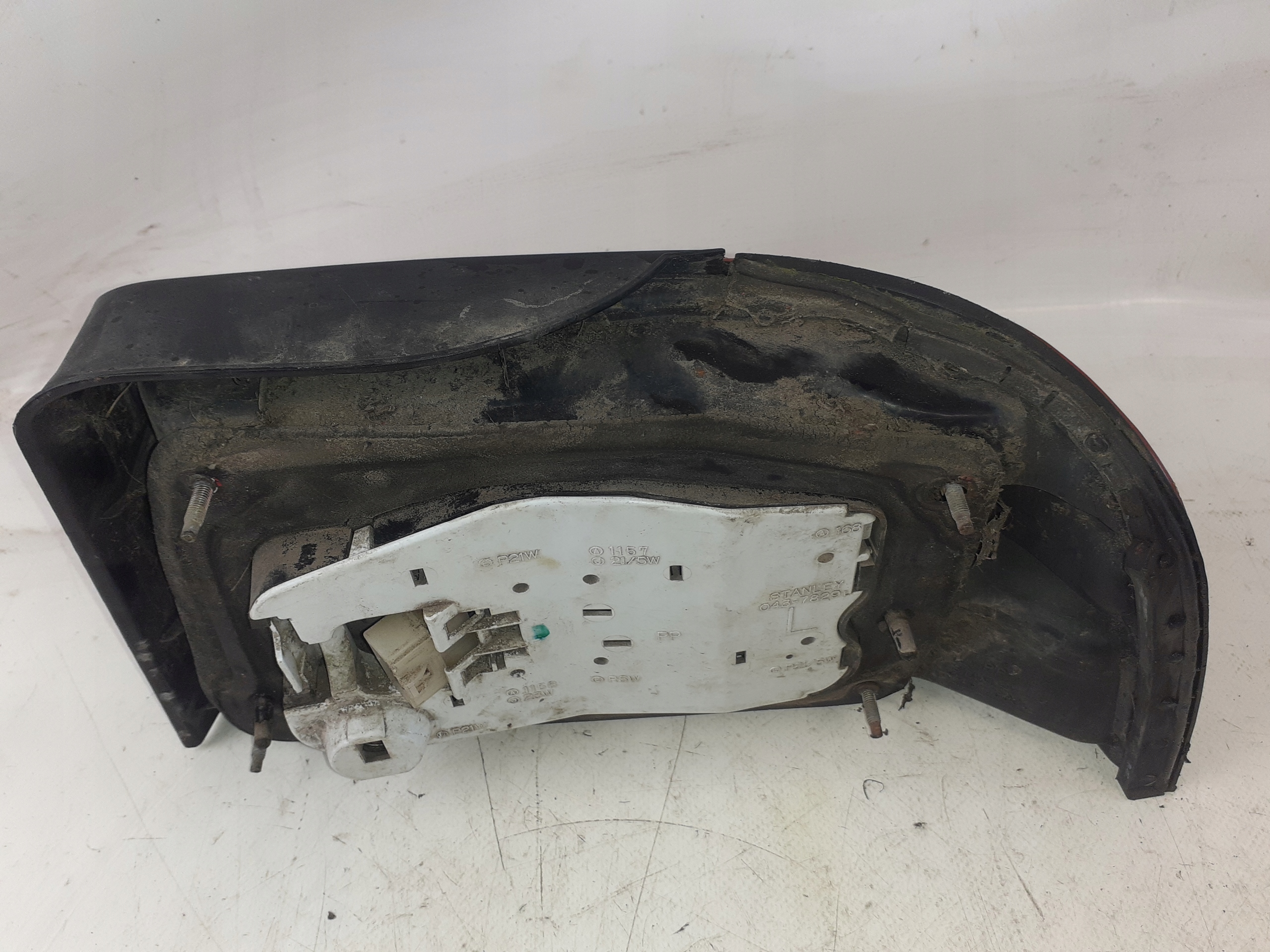 Mazda 626 III Coupe light rear left