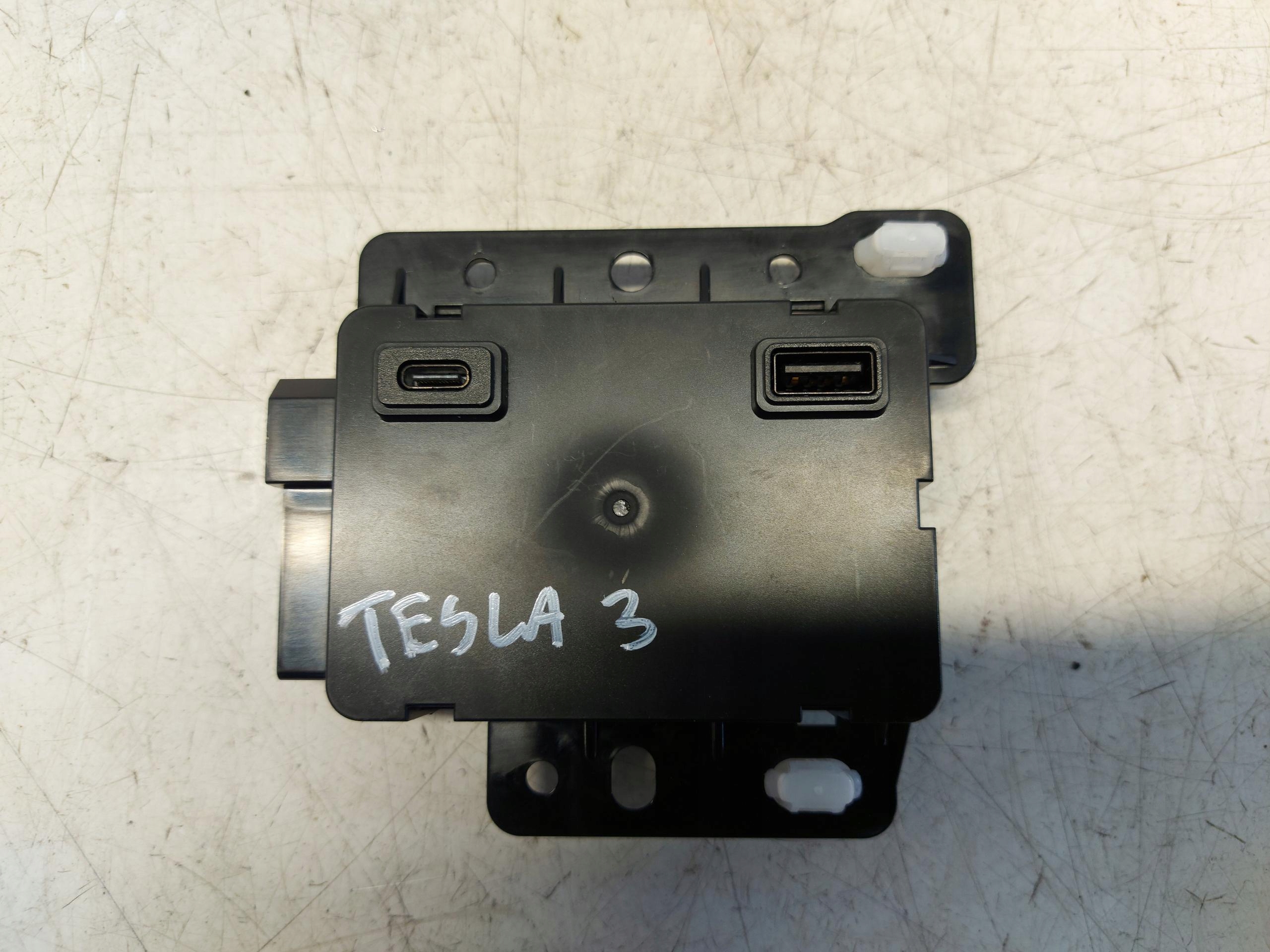 TESLA MODEL 3 adapter zlacze adapter USB