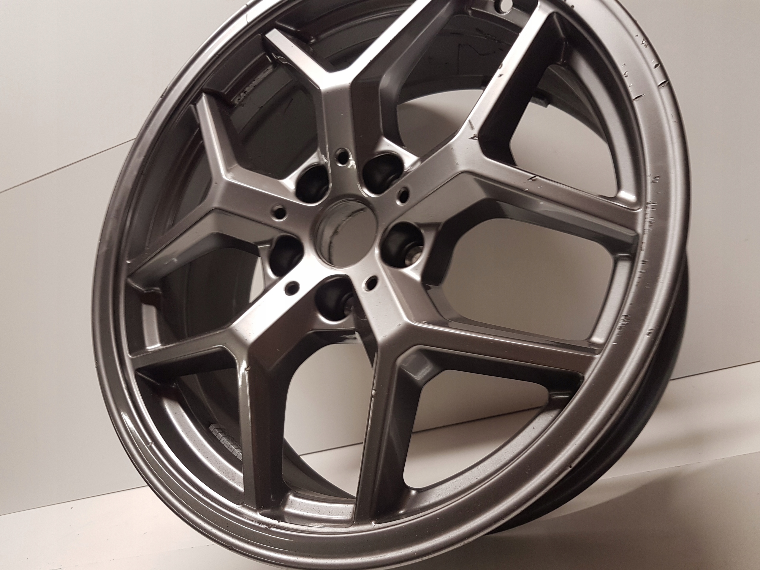 disk BMW G60 G61 7,5Jx18 IS23 5A324D5