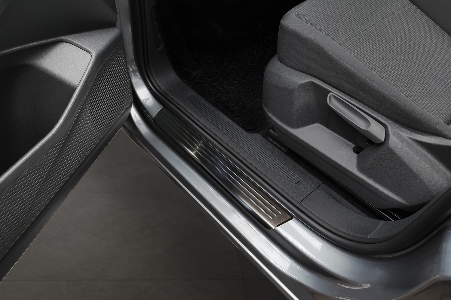 VW CADDY V SB 2020- /CADDY CARGO V SB 2020- NAKŁADKI LISTWY PROGOWE PROGI Producent Avisa