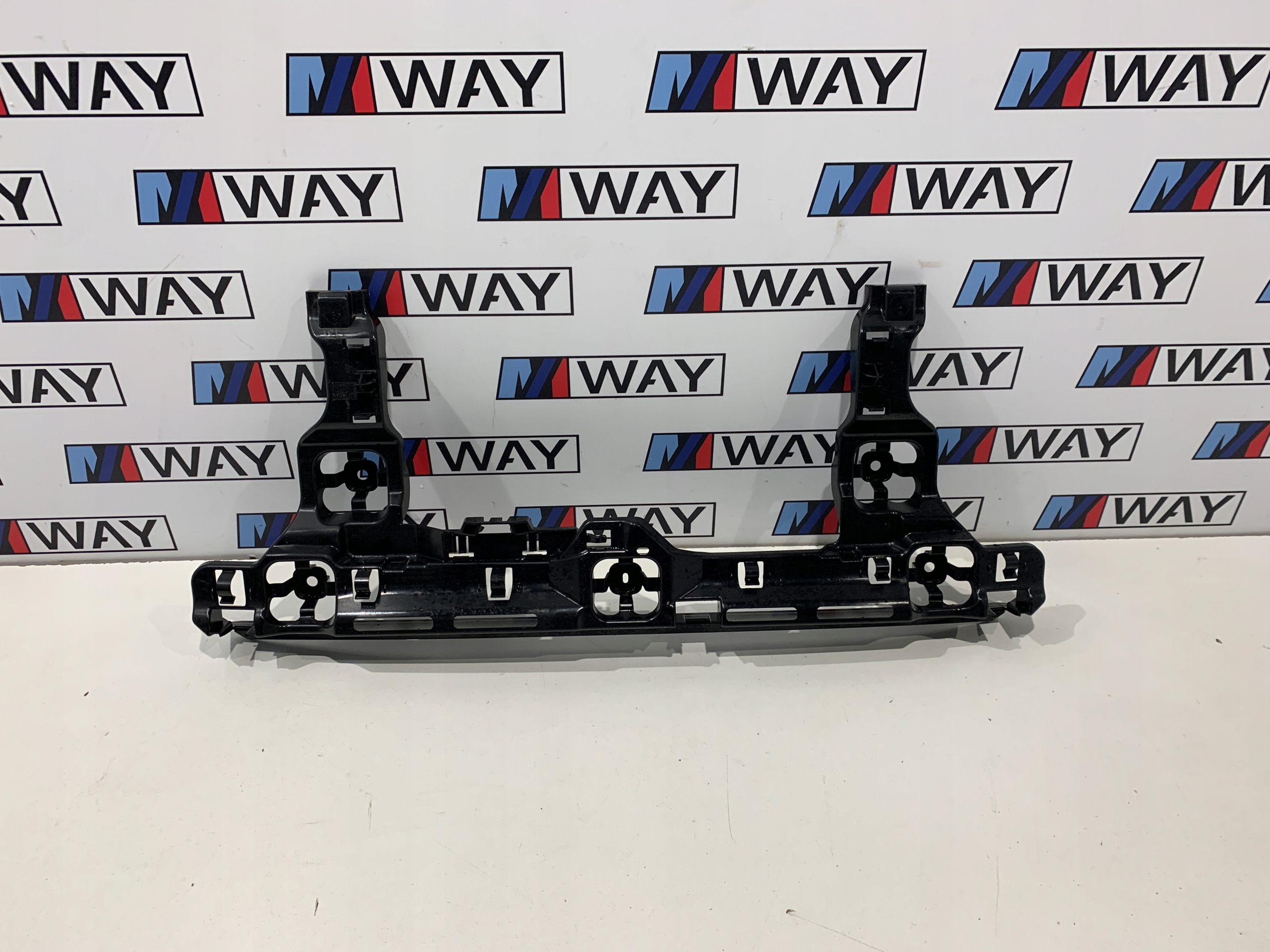 BMW F40 holder bumper bracket central rear part rear 8496655
