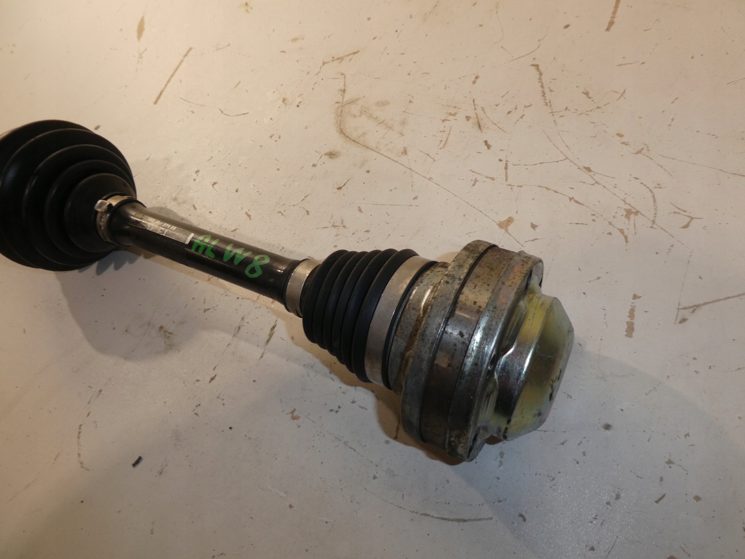 VW PASSAT B7 3C 2.0 TDI left semi-axis 1K0407271EE