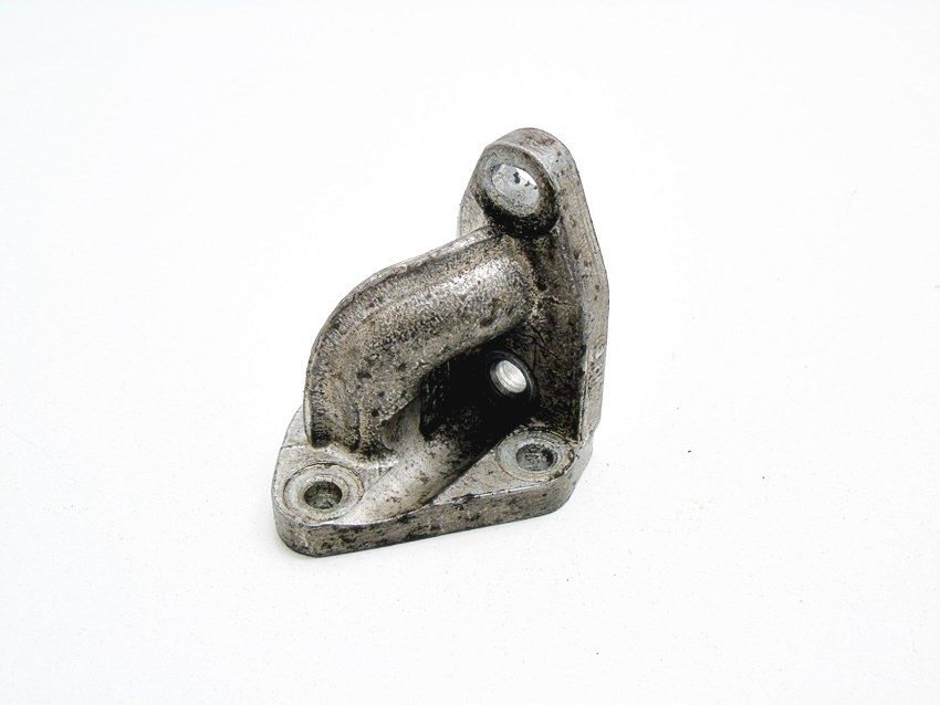 078131166 - Патрубок клапана EGR 4.2 V8 AUDI A8 D3 SPYKER C8