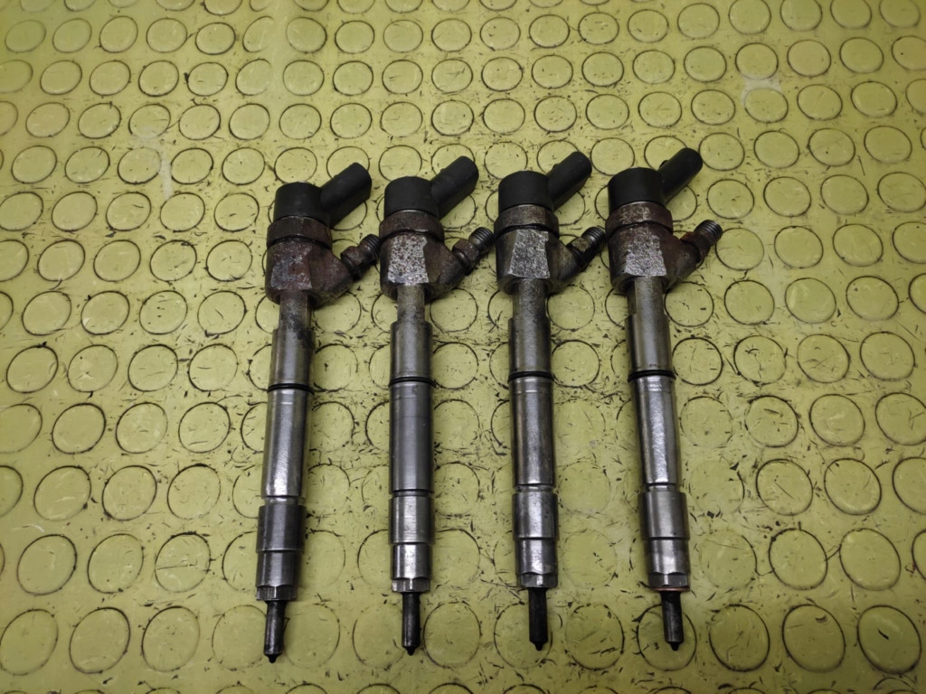 MERCEDES VANEO 1.7 D injector 0445110198