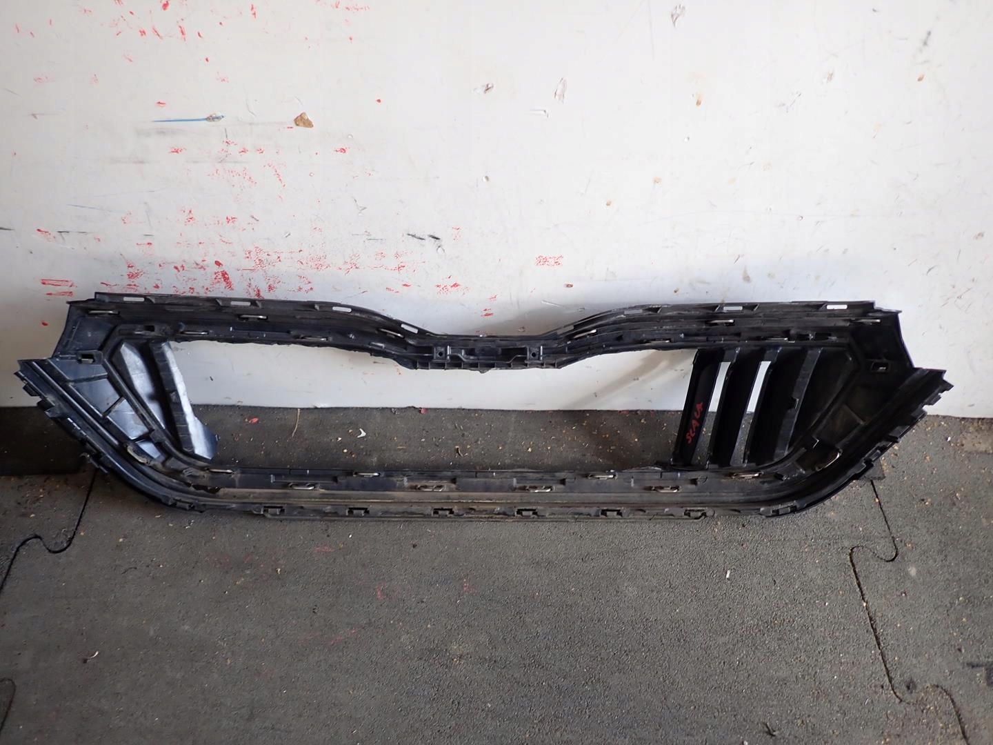 Grill chrom SKODA SCALA 2019- 657853653