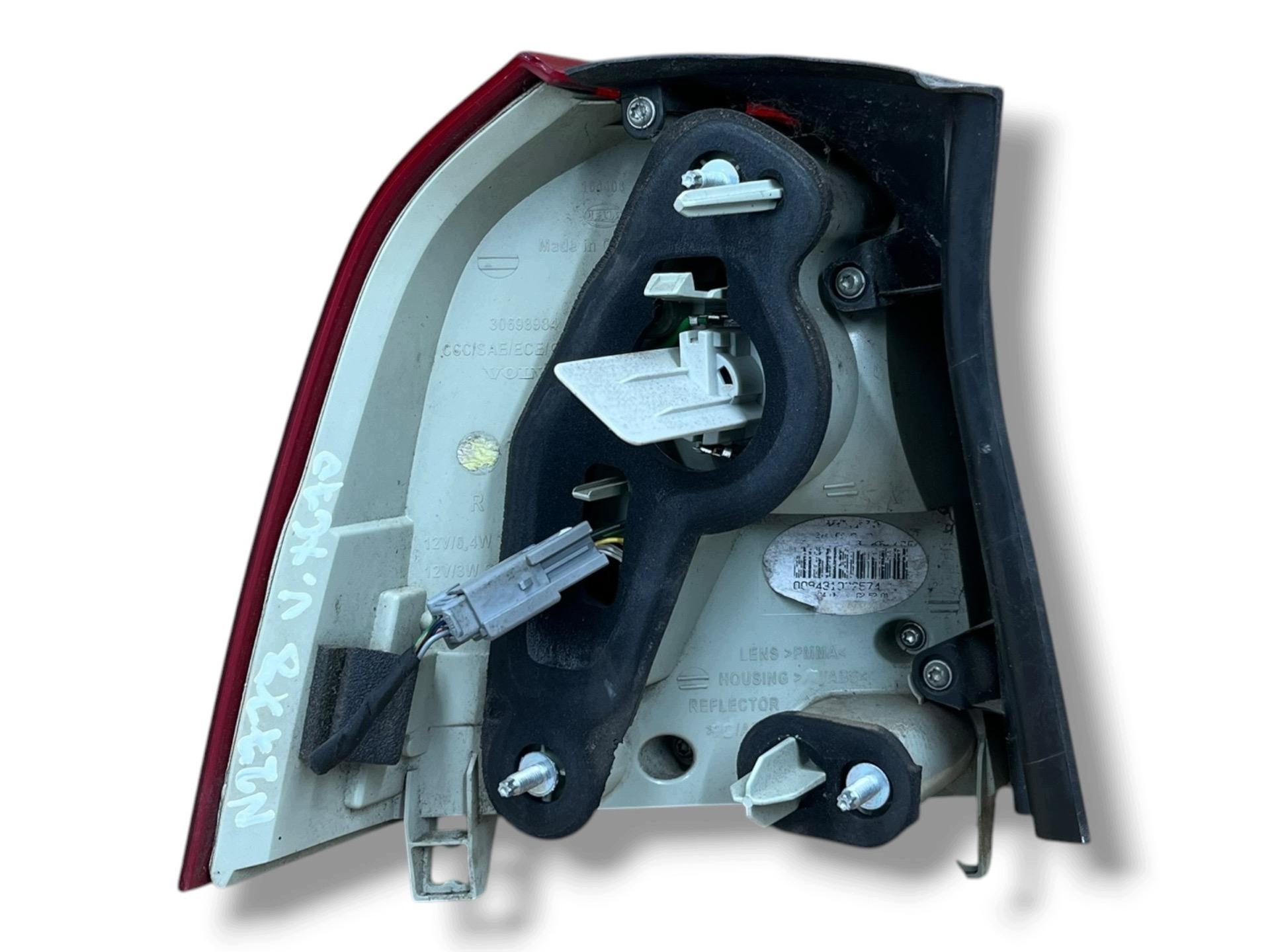 light rear right side Volvo XC70 2 2008 30698984